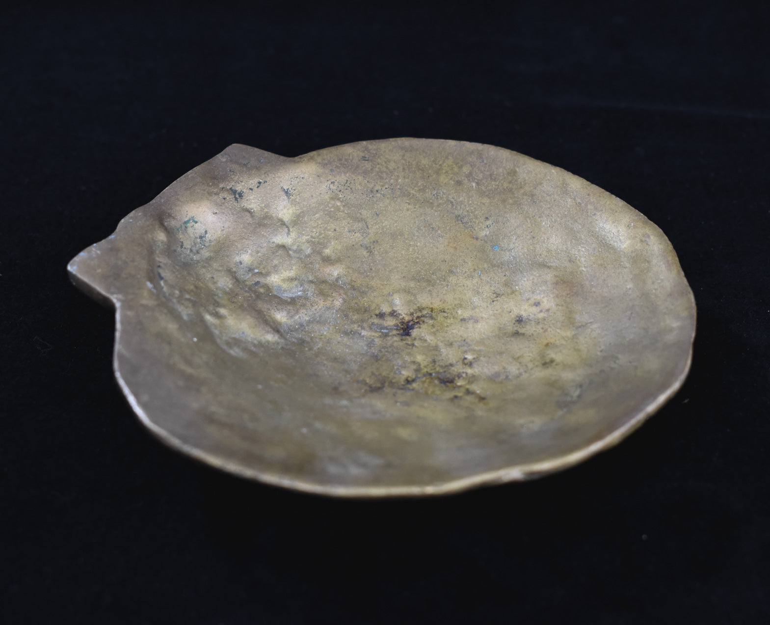 Gold Metal Seashell Vintage Used