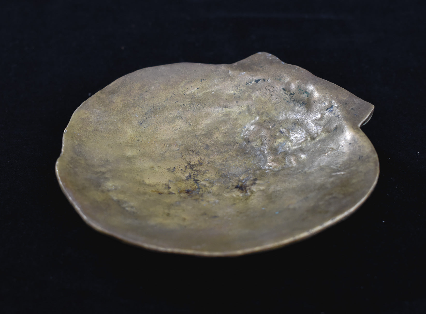 Gold Metal Seashell Vintage Used