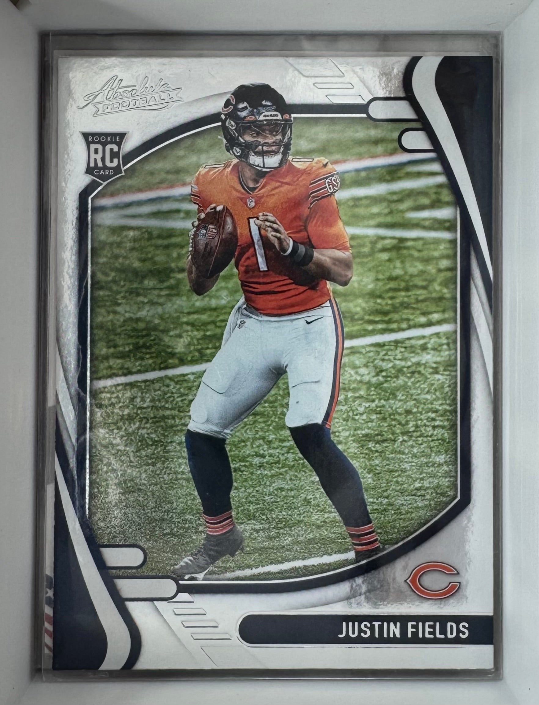 Justin Fields No.108 RC Absolute Football 2021 Chicago Bears