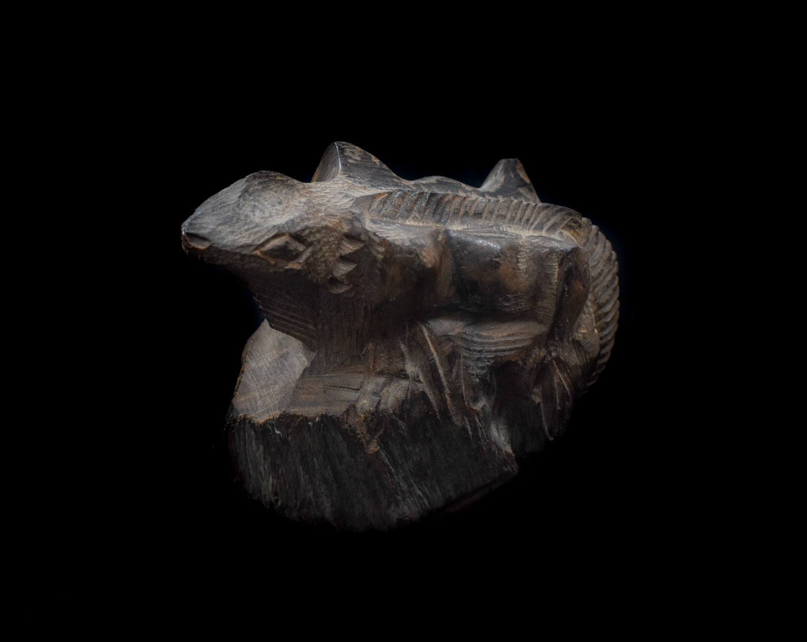 Hand Carved Lizard Wood Piece Unknown Artist Vintage Woodwork Used