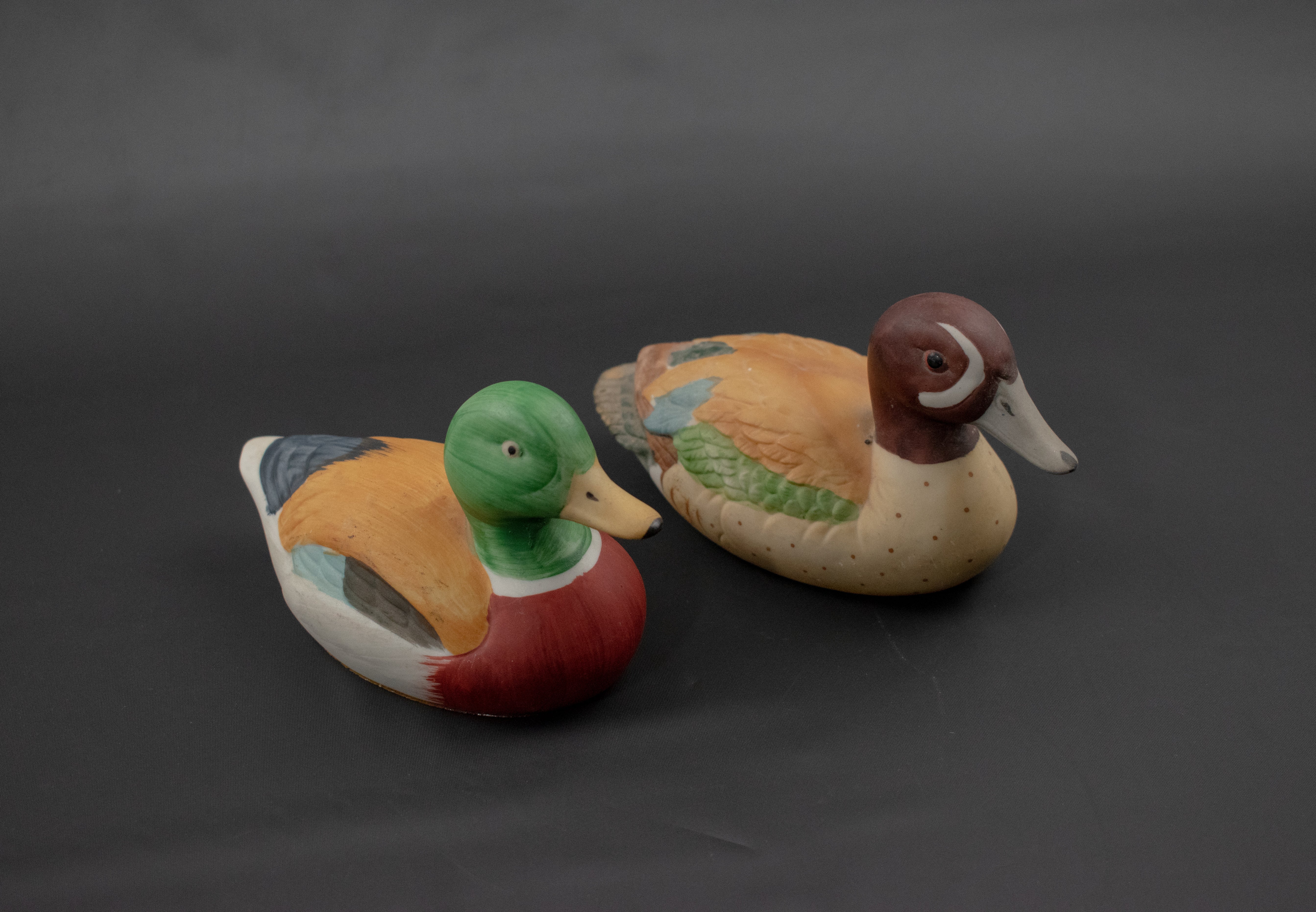 Porcelain display ducks 5 inch set home decor Used