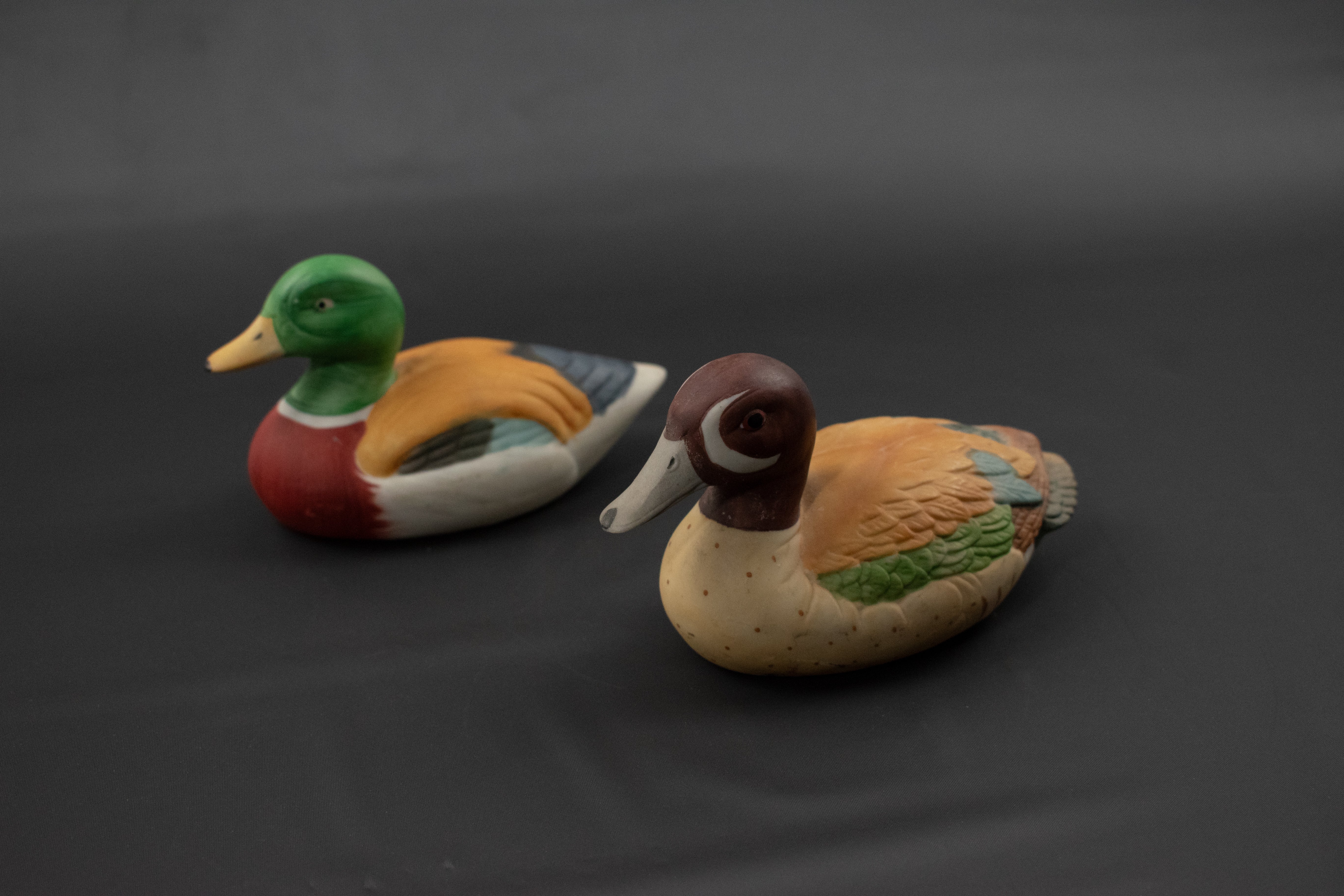 Porcelain display ducks 5 inch set home decor Used