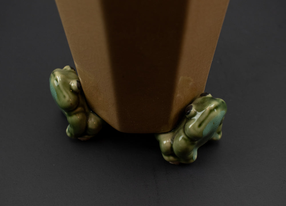 Ceramic Plant Vase Frog 8 inch Hand Made Pottery Brown Used
