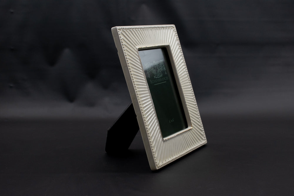 Picture Frame 4 x 6 Remembrances White Photo frame White