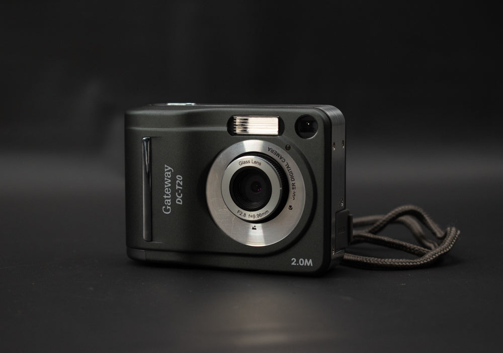 Vintage Gateway DC-T20 2.0M Super Digital Camera Untested
