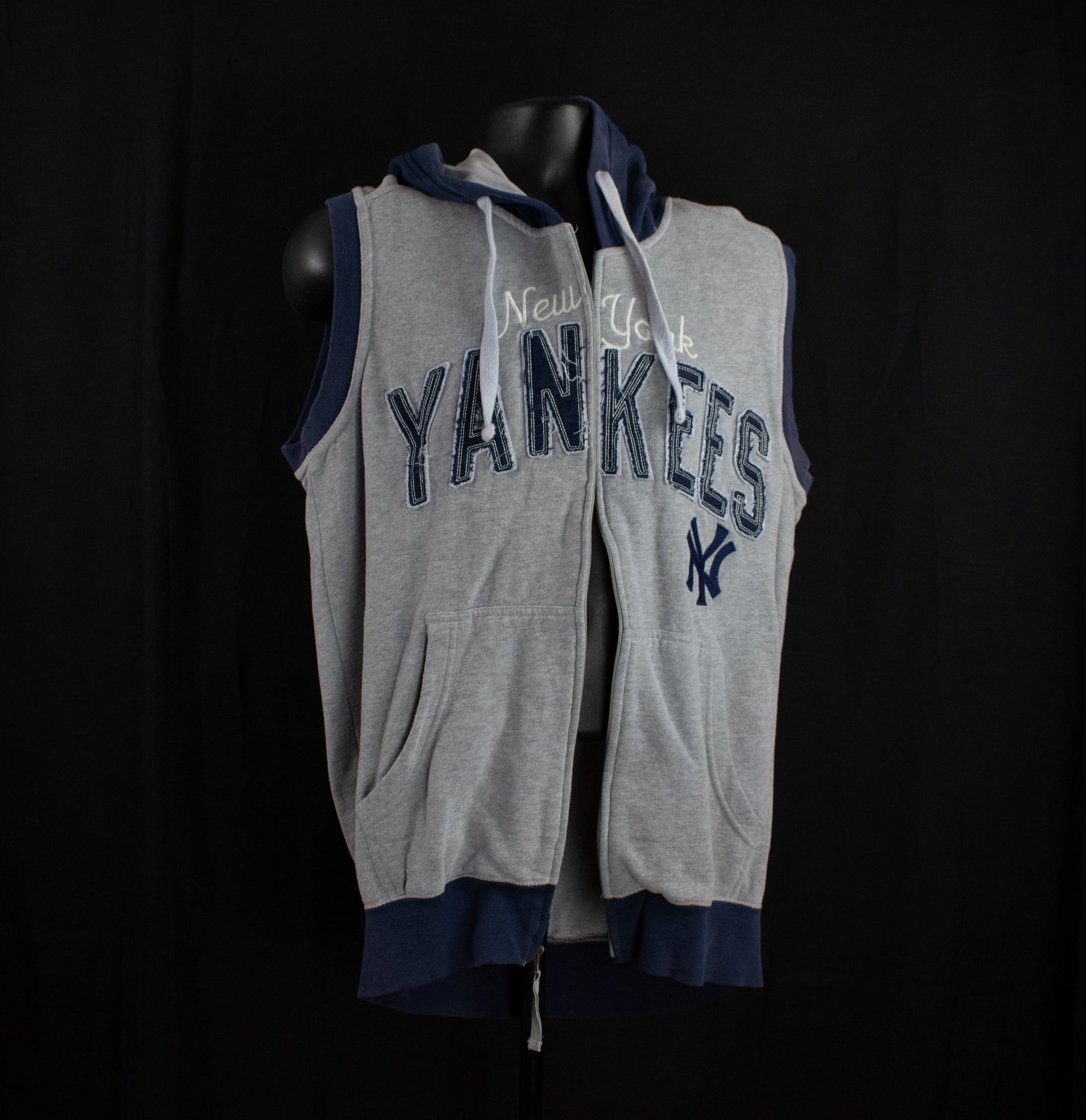 New York Yankees Cutoff Sweater Vest Blue Gray Hoodie Genuine Merchandise Large MLB