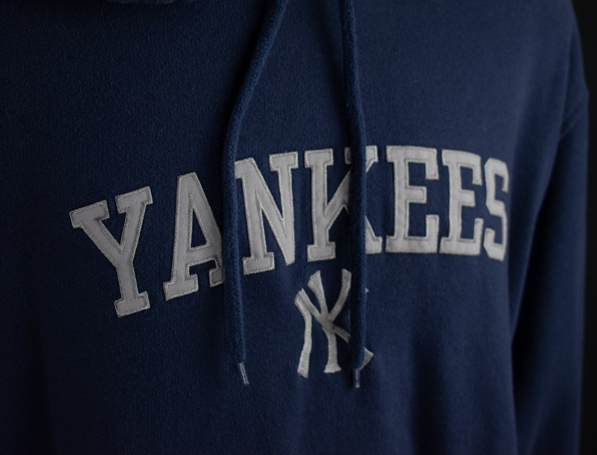 Lee Brand New York Yankees MLB Baseball Blue Sweatshirt Hoodie Blue Pullover Adult LARGE