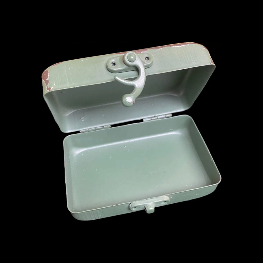 Christmas Vintage Co-op Tin Green Box Small metal locking Used 4 Inches Long