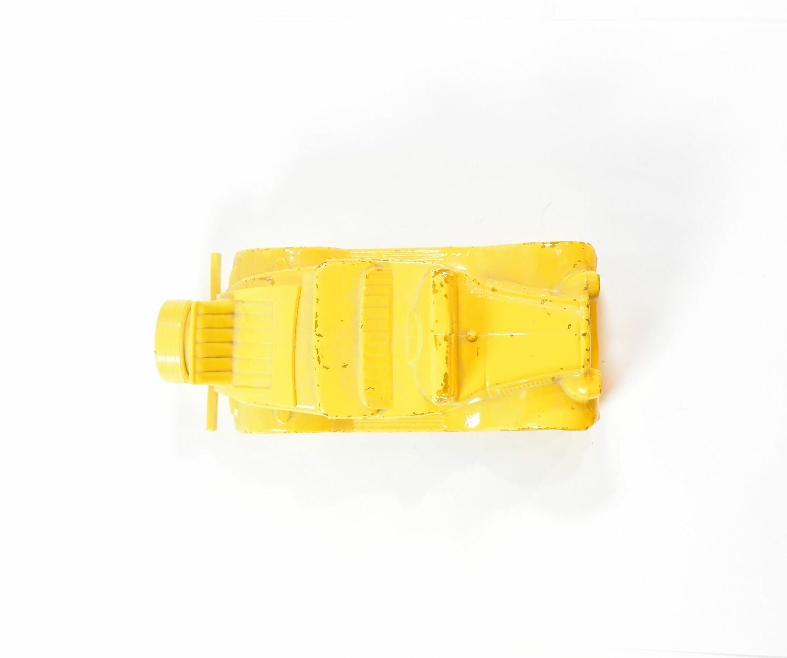 Avon Yellow Glass Bottle car Wild Country 4 FL. Oz After Shave used empty