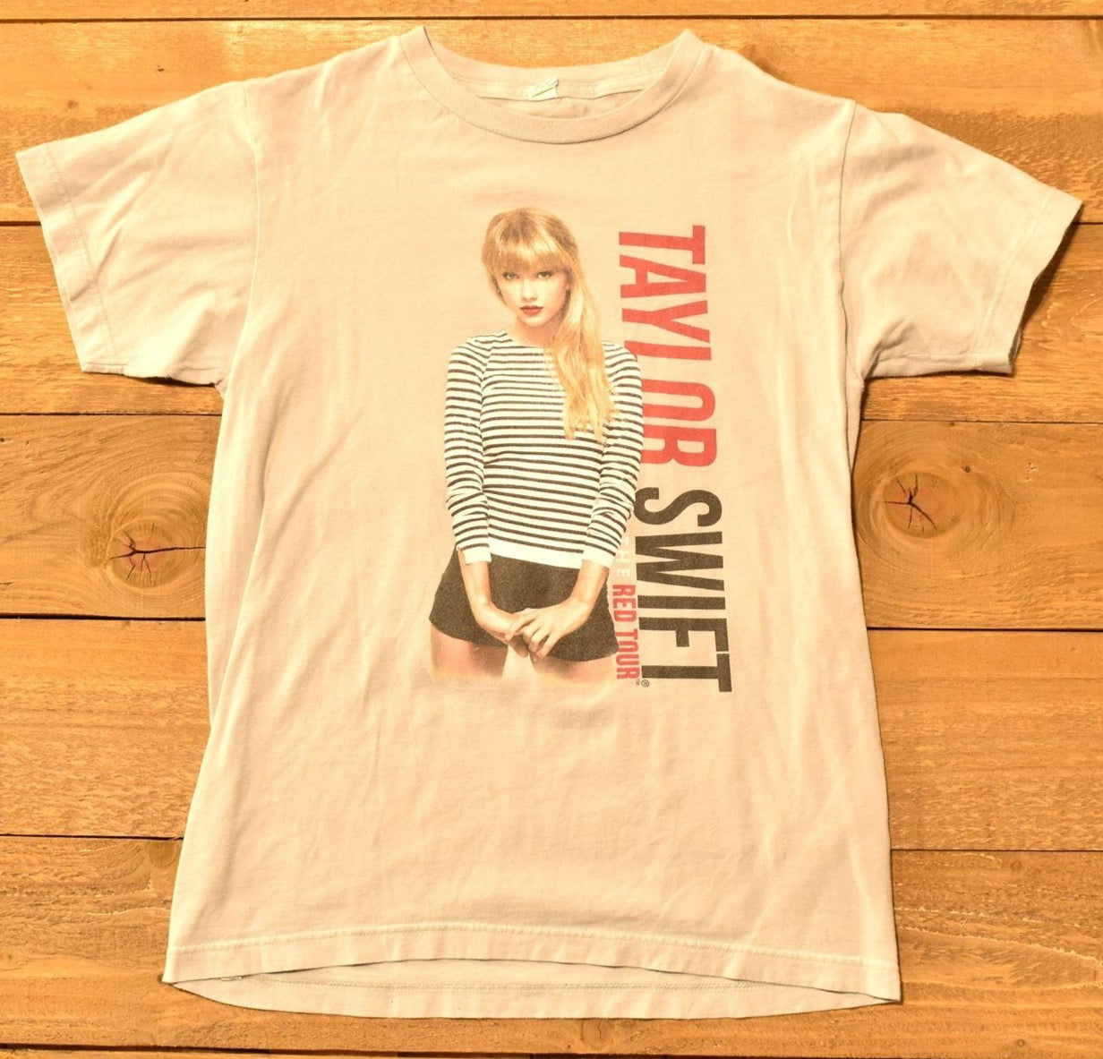 Taylor swift Small Ch Grey T shirt Red Tour Authentic Concert Shirt