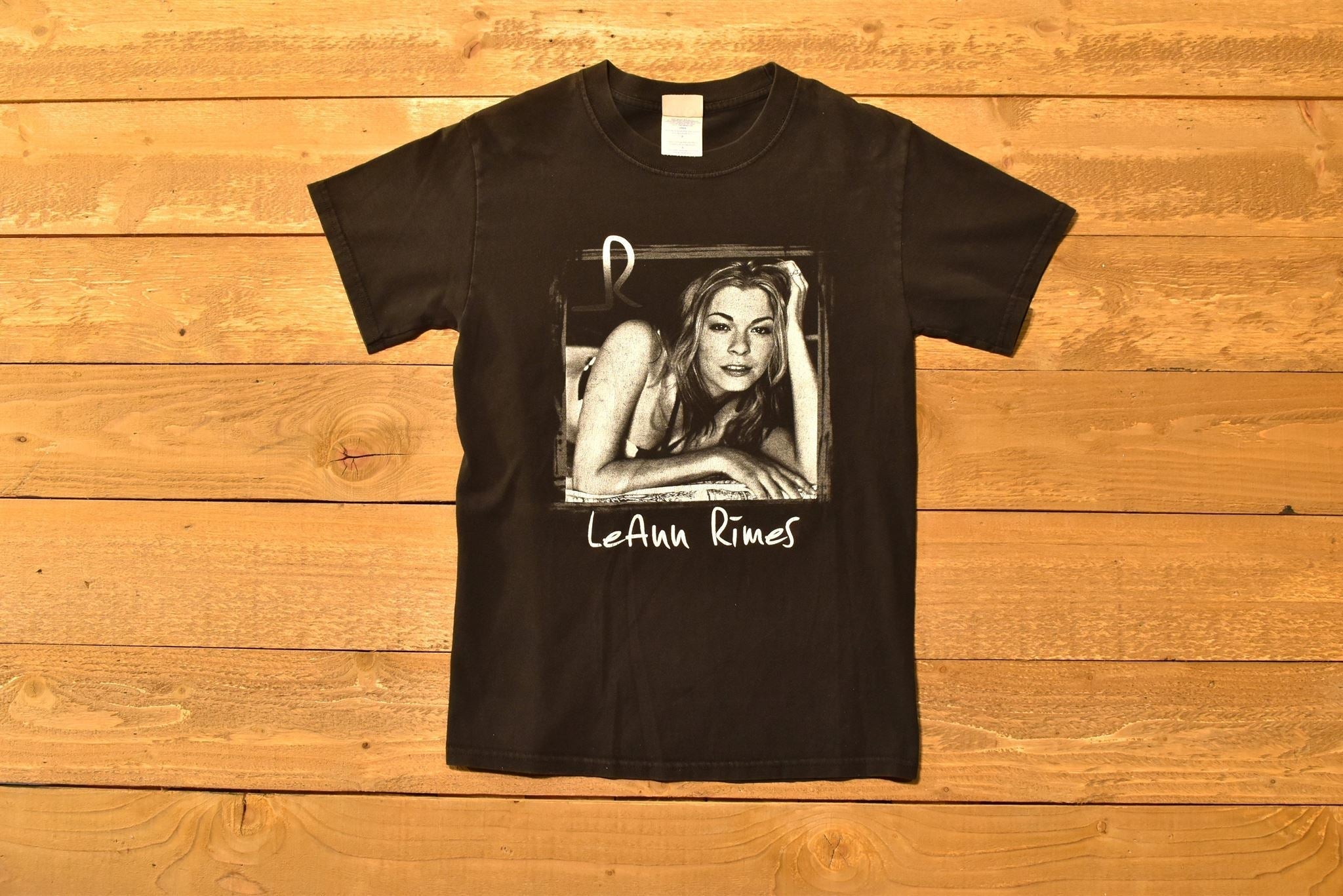 Leann Rimes T-Shirt Size Small Country Artist Used Tee
