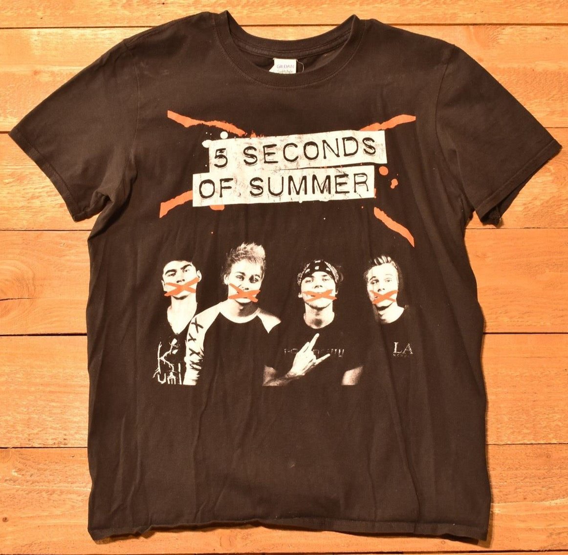 5 Seconds of summer T-shirt Mens Medium Black Tee Shirt 2015