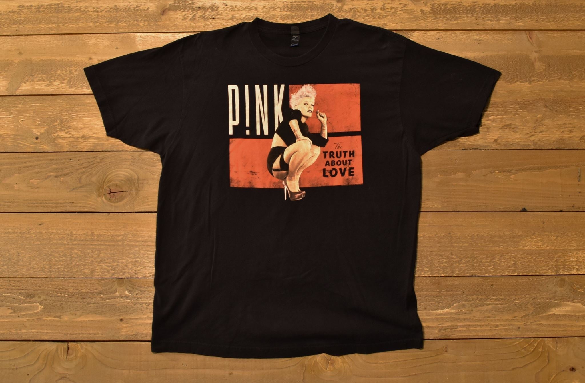Pink the Truth about love XL t shirt tour tee Shirt Used LARGE