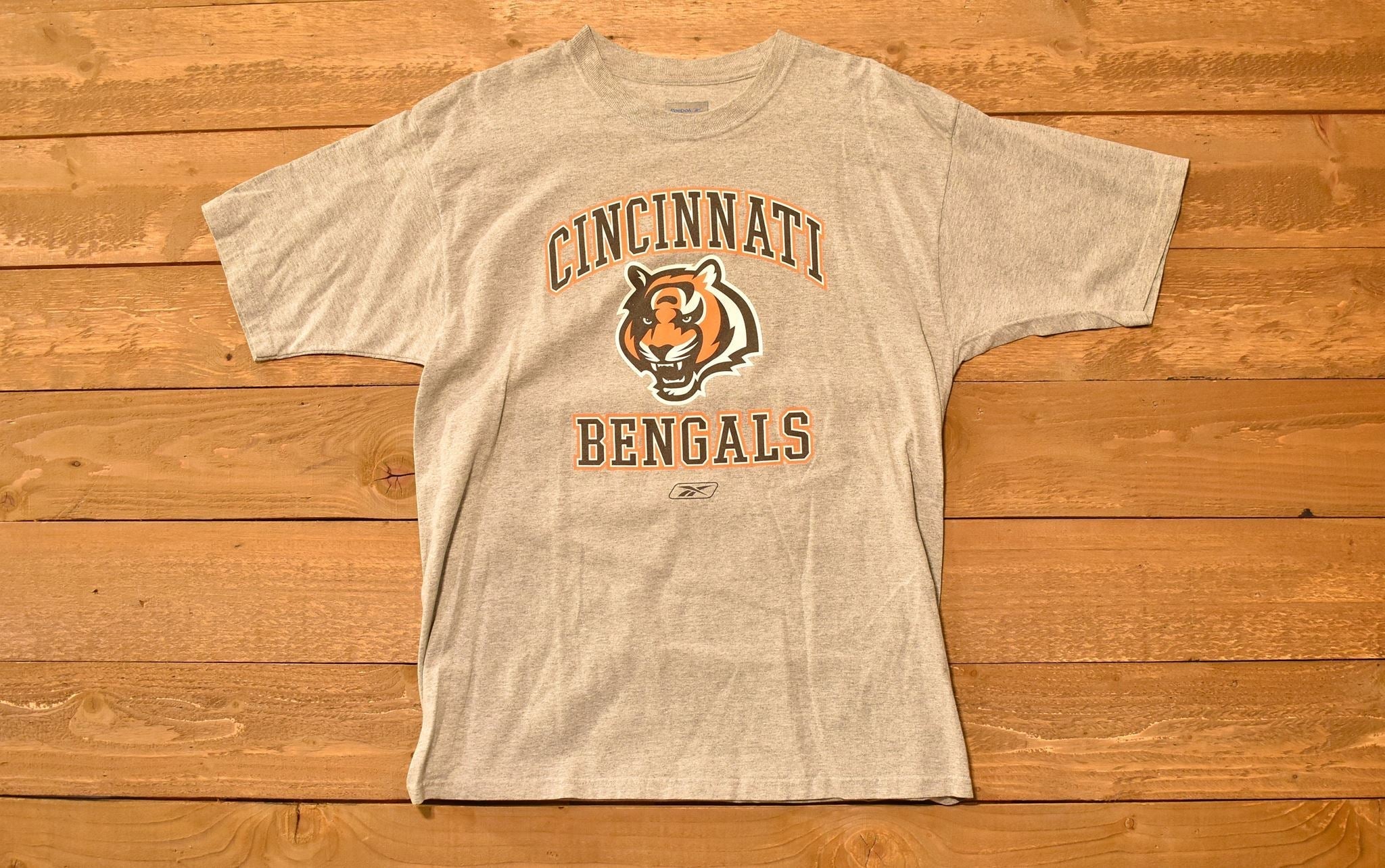 Cincinnati Bengals Reebok Large mens t shirt Grey Authentic Name Used NFL