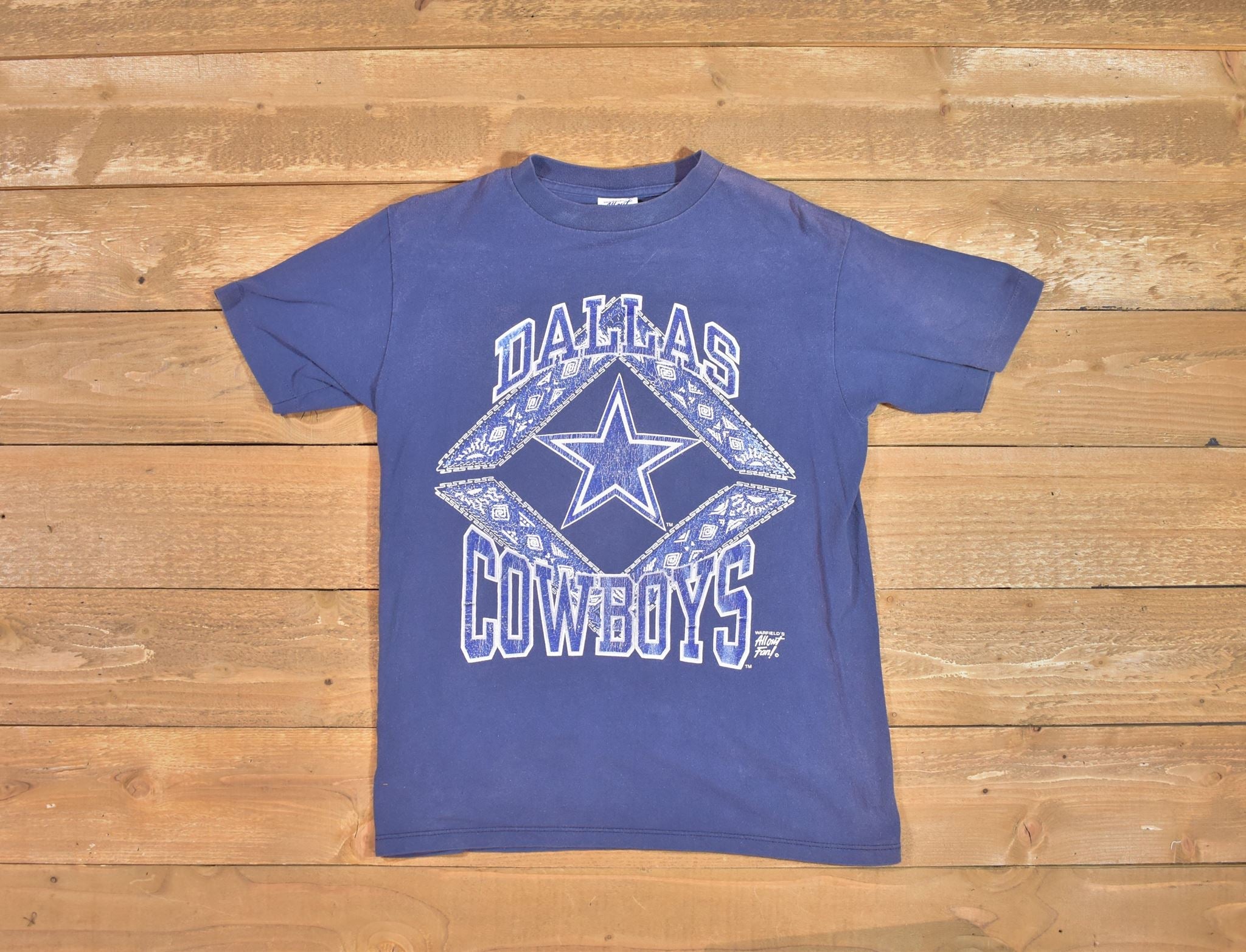 Dallas Cowboys t-shirt Large NFL Football Tee used Faded Peeling