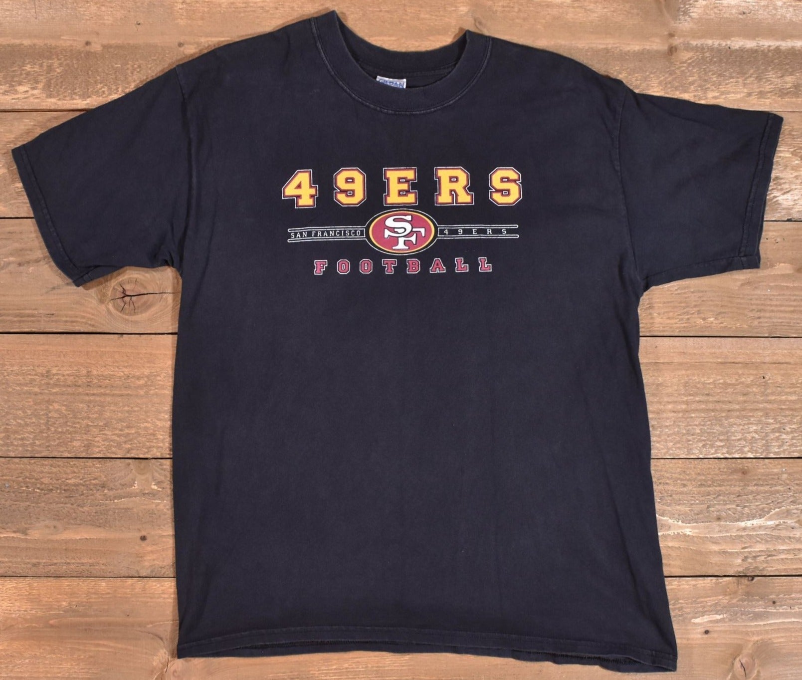 San Francisco 49ers NFL Football t shirt mens Large Football tee Black Used