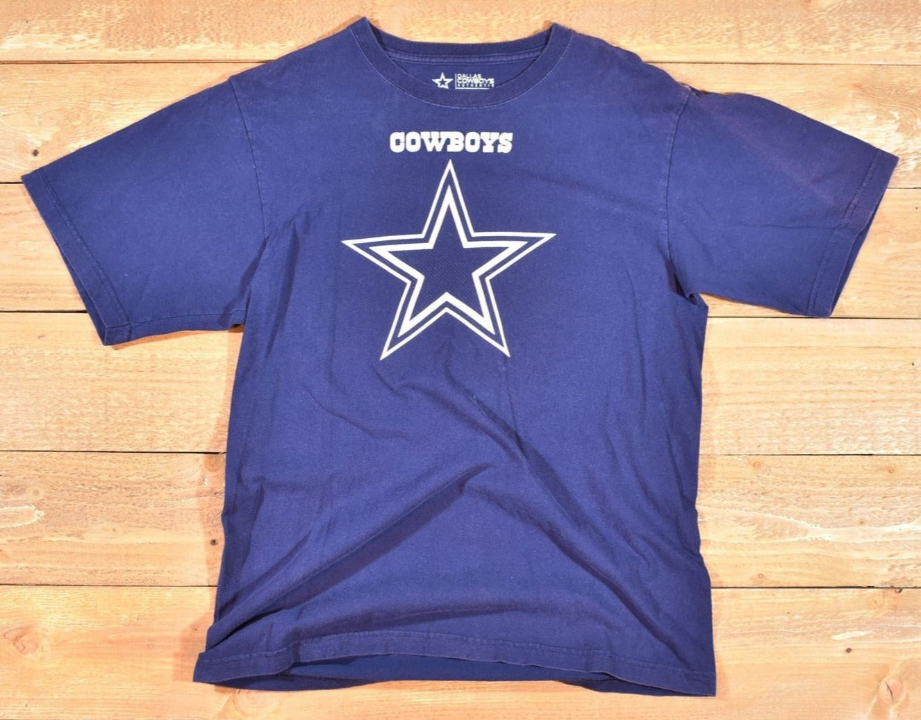 Dallas Cowboys mens t shirt Medium size Authentic NFL Football shirt Used