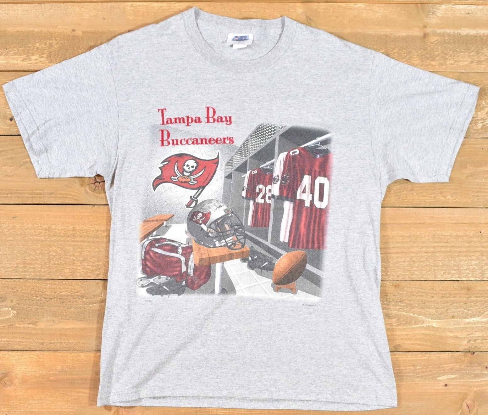 Tampa Bay Buccaneers Mens t-shirt NFL Football Shirt Authentic Large Used