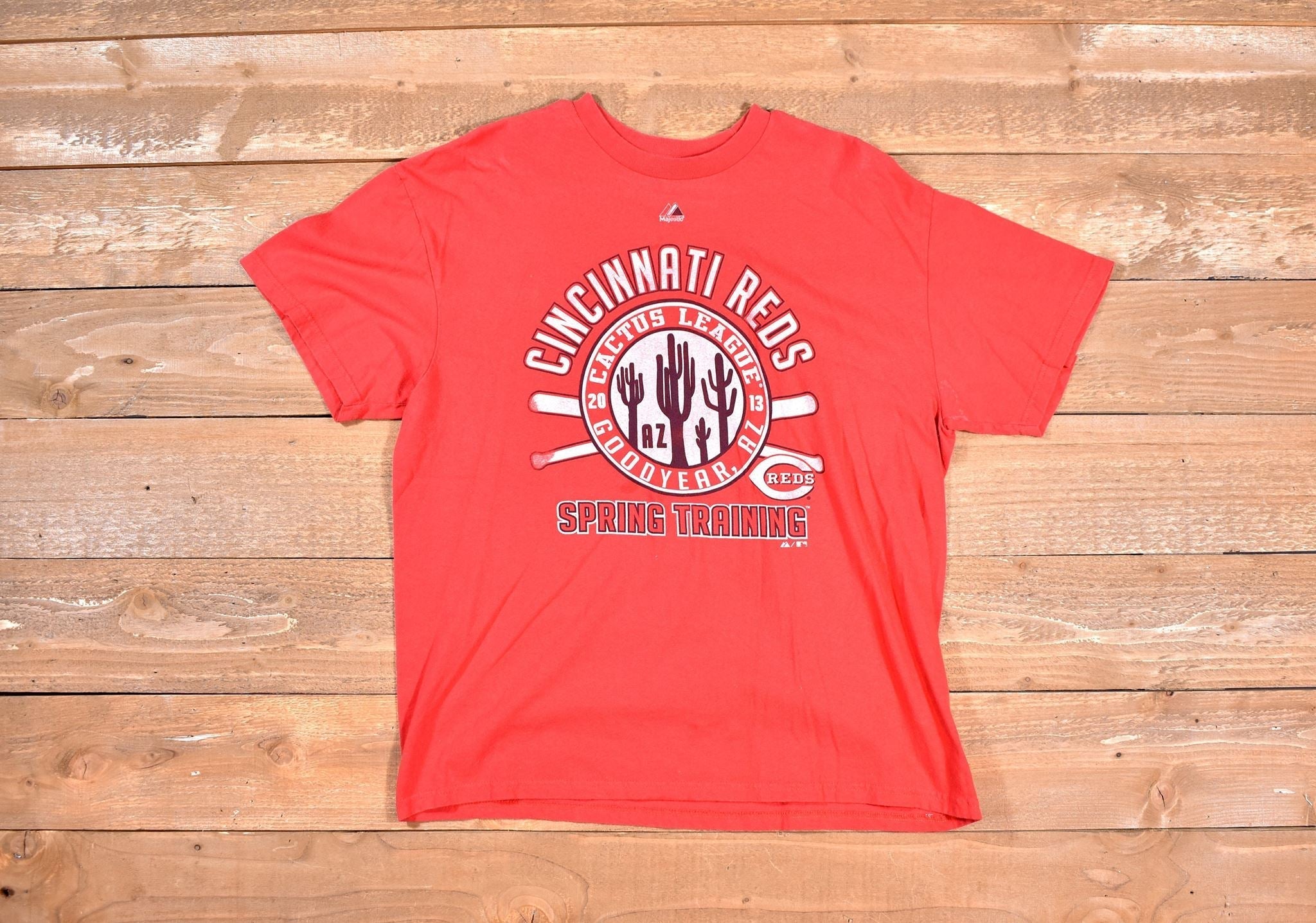 Cincinnati Red mens t shirt XL Used Baseball shirt Authentic Brand