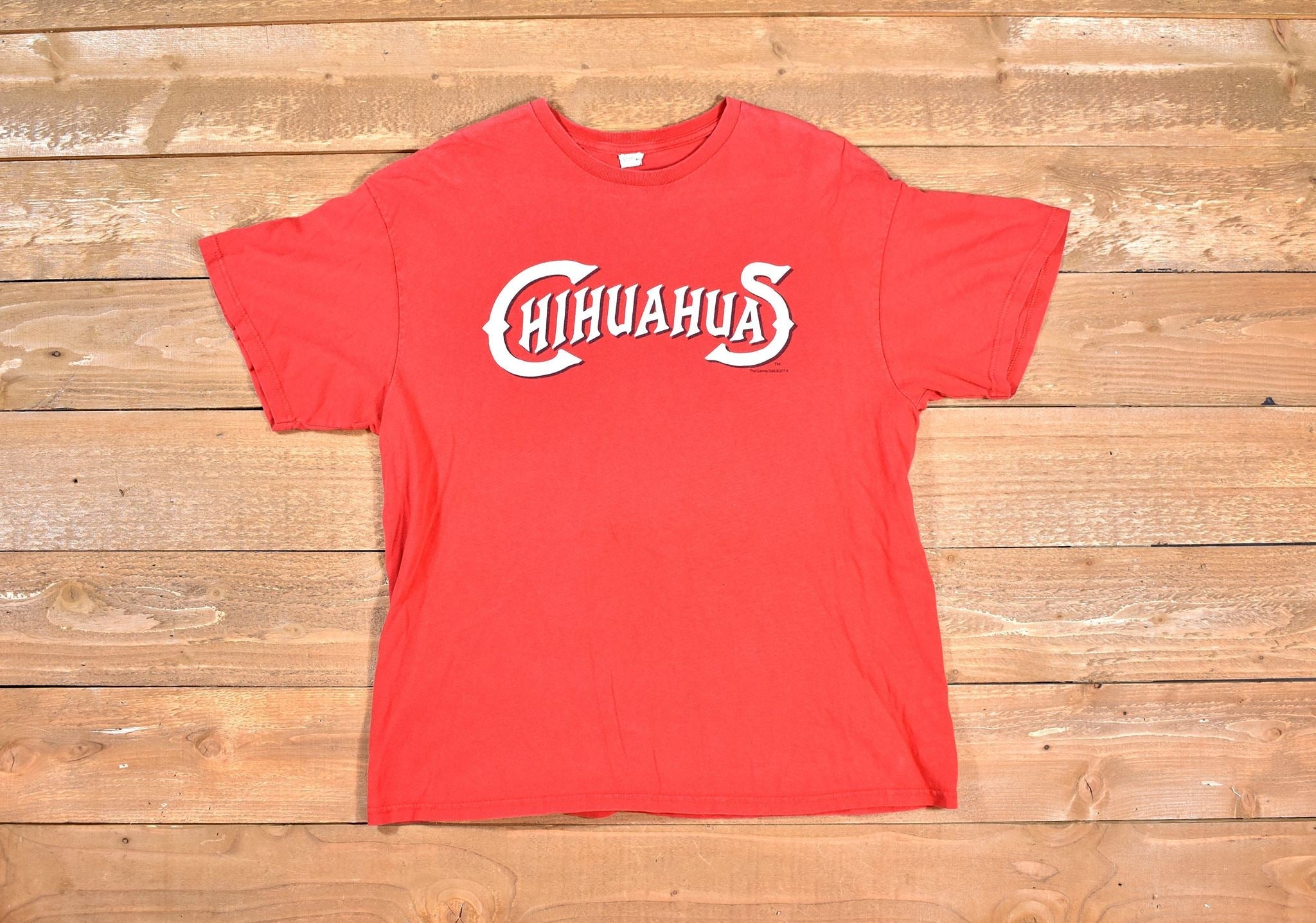 Mens Red Chihuahuas Baseballs t shirt X Large Used