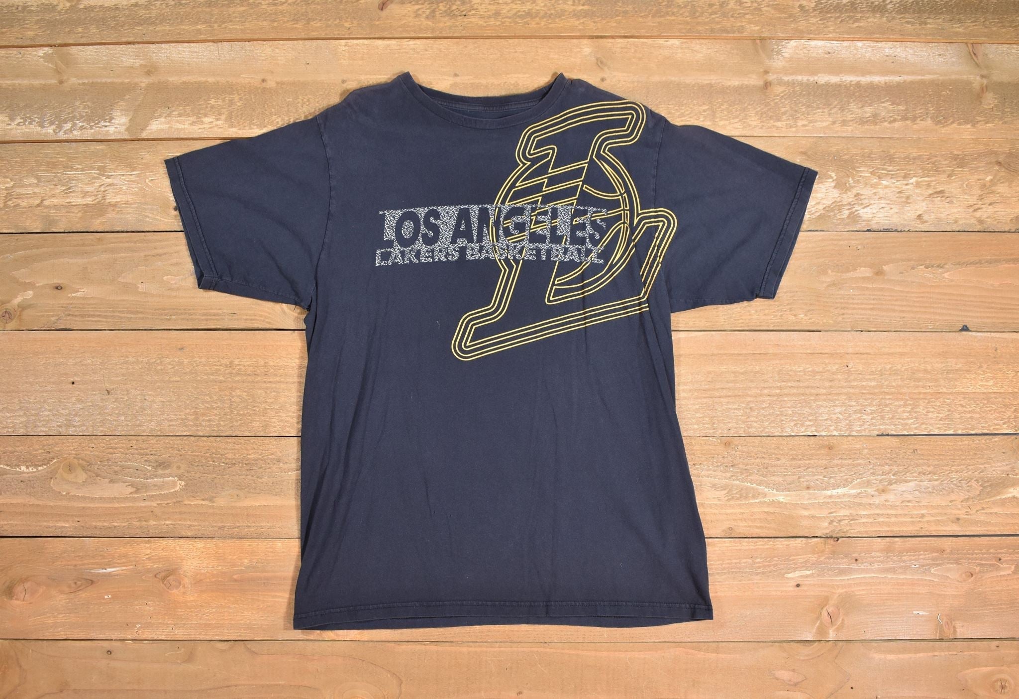 Lakers mens t shirt Lakers tee Authentic Adidas shirt Large Used