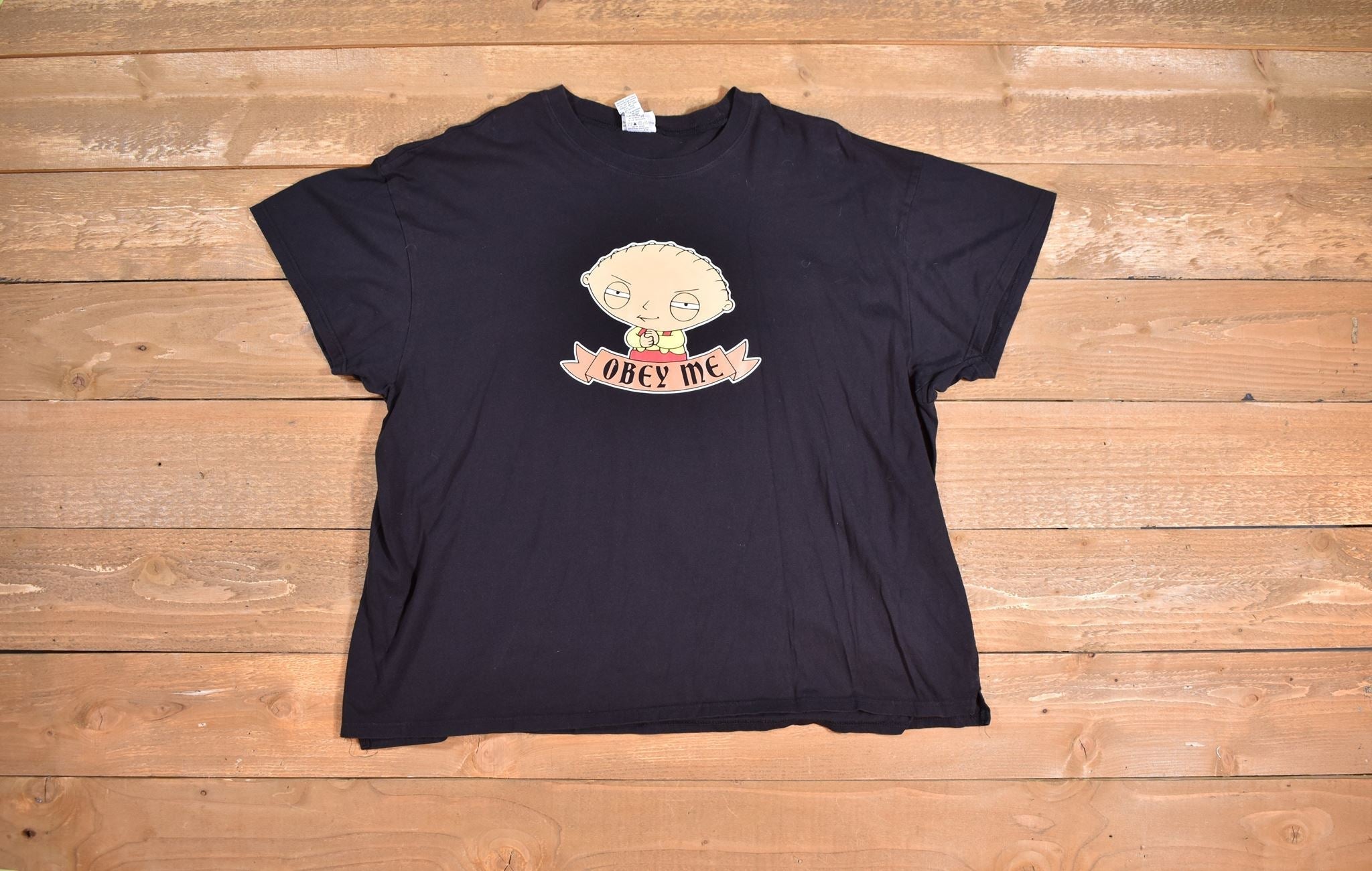 Family Guy t shirt Mens 2X used shirt Obey Me Authentic Branded Tee