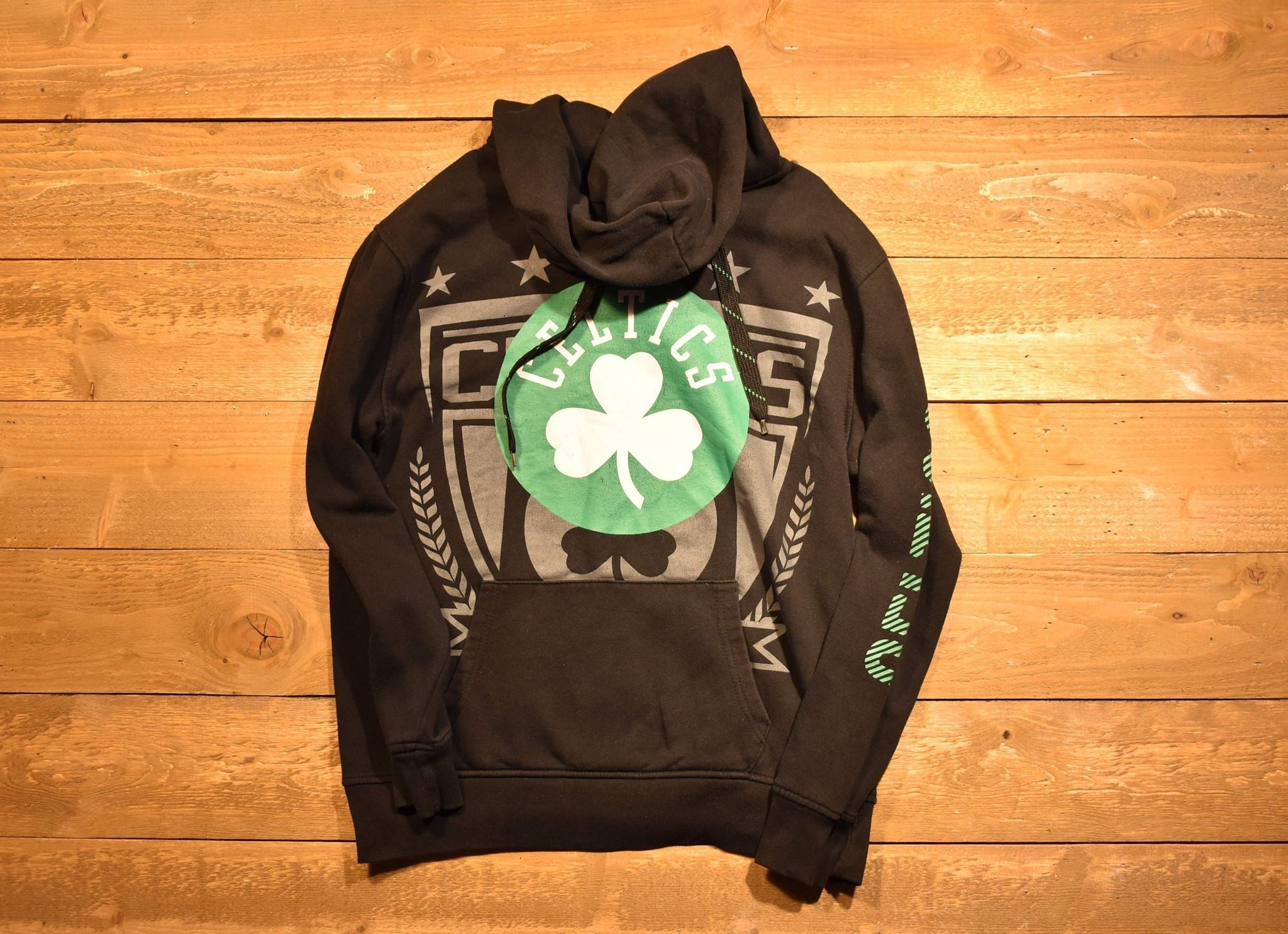 Medium Boston Celtics mens sweatshirt NBA Basketball hoodie authentic Black and