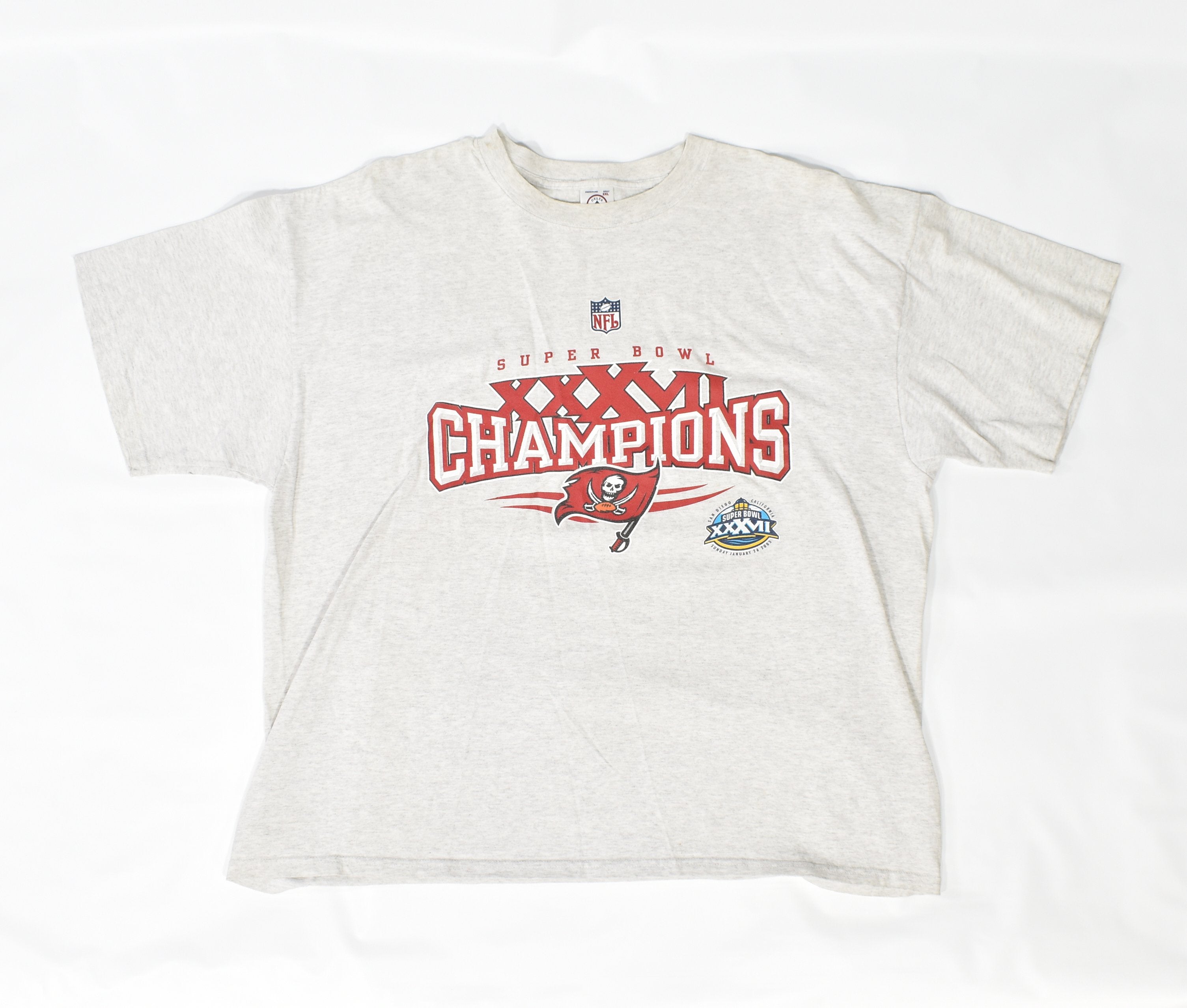 Tampa Bay Buccaneers NFL Football T shirt Super Bowl Champs 2 XL Used