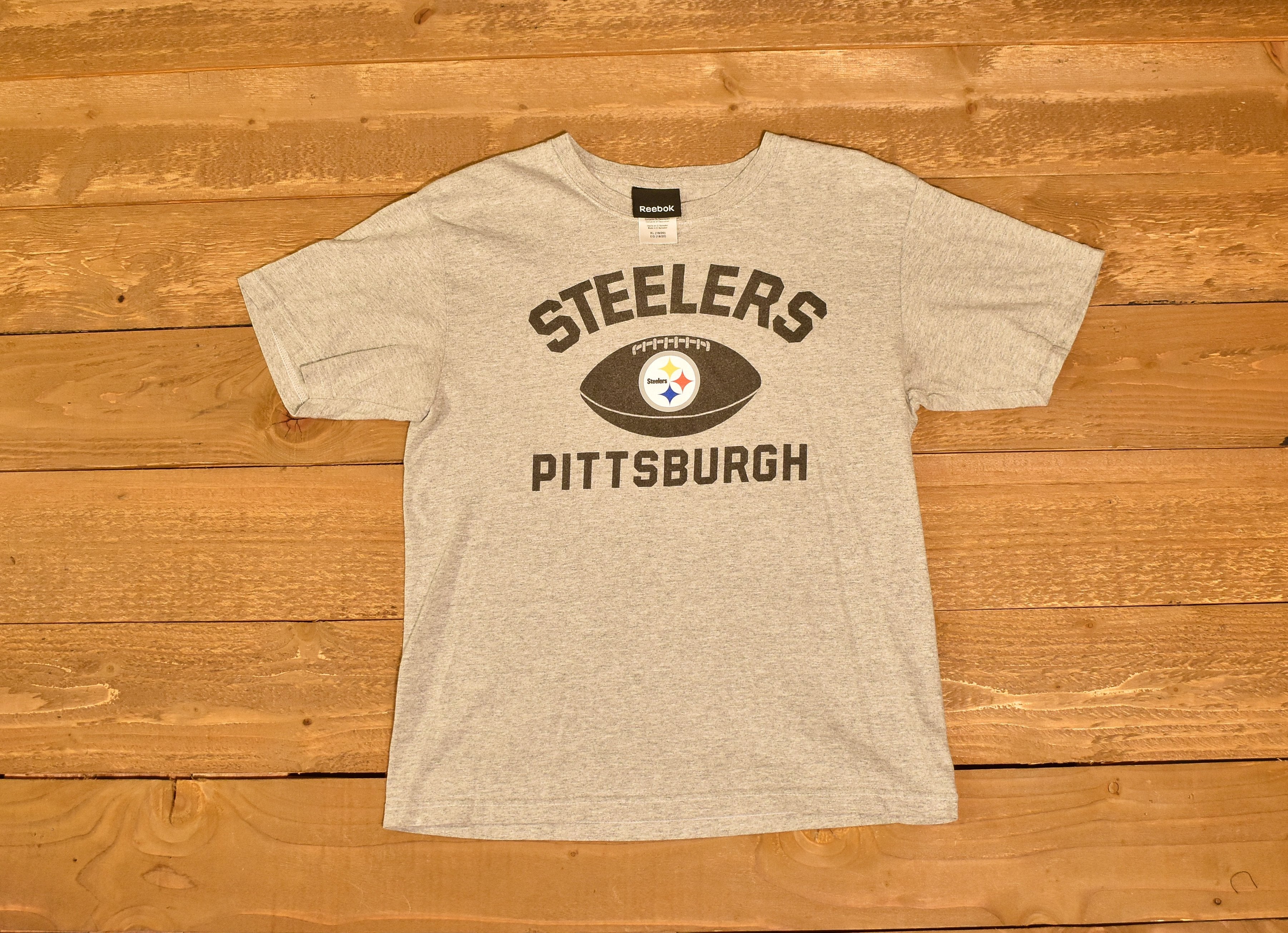 Steelers Football t shirt XL female t shirt grey Used Faded Look Reebok