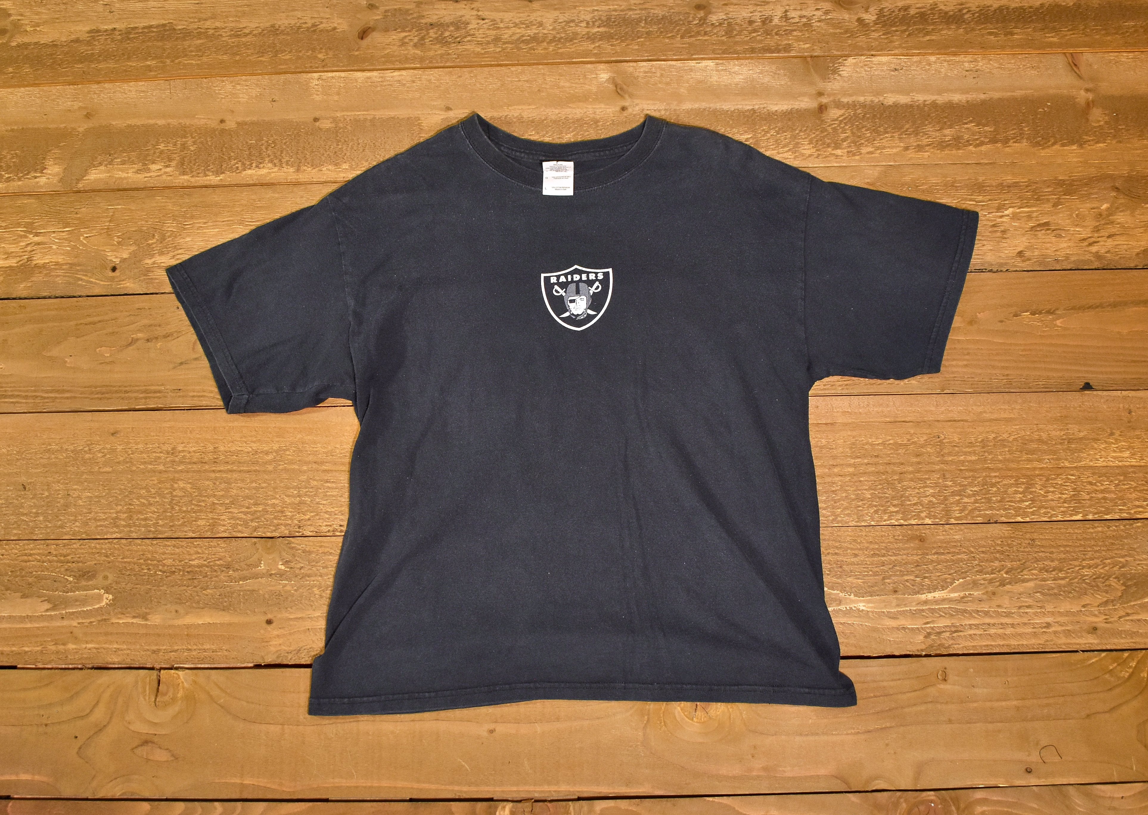 Oakland raider Mens large tee Shirt Faded used NFL Football tee Size L