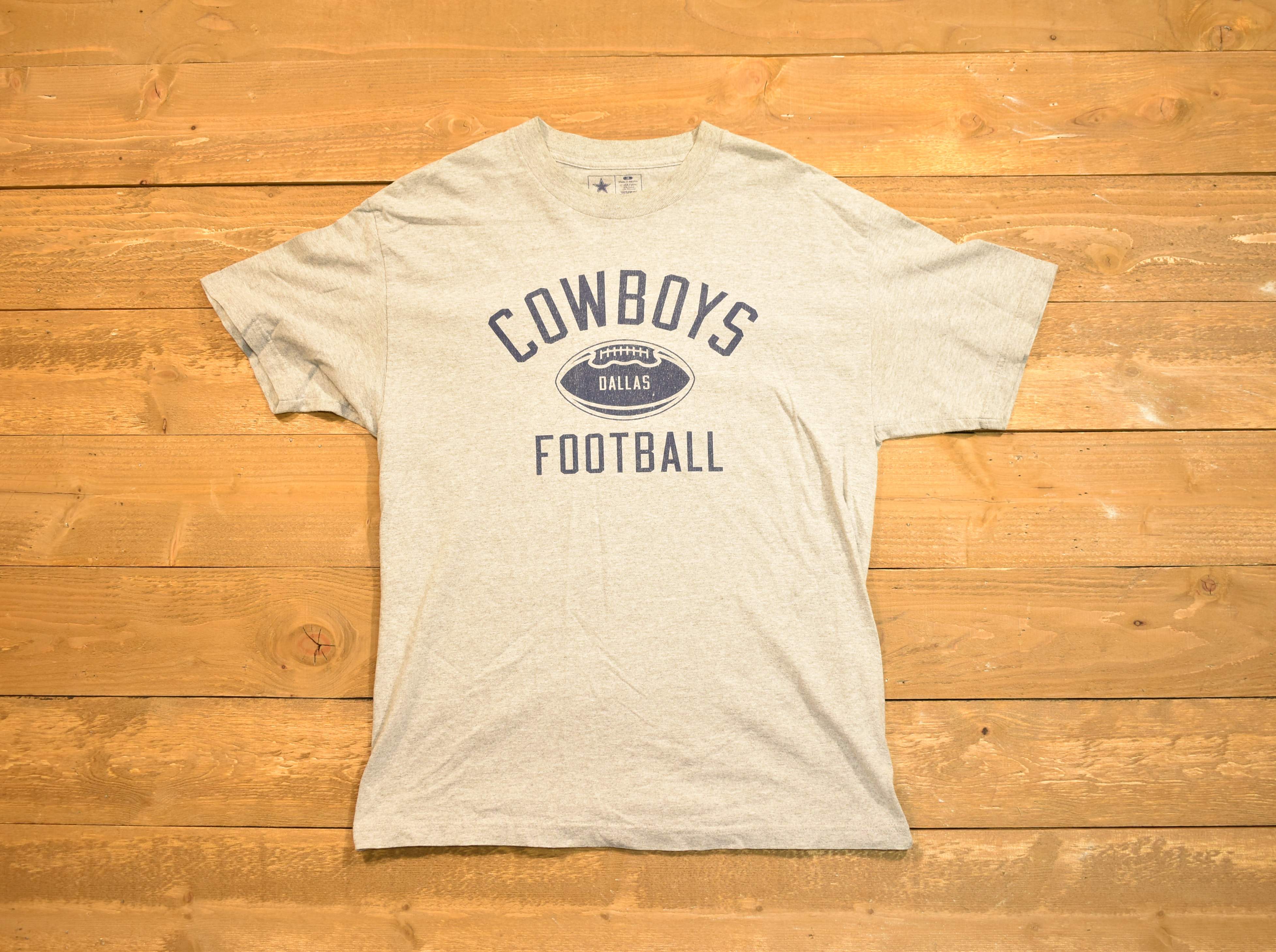 Dallas Cowboys medium gray NFL football T-shirt used