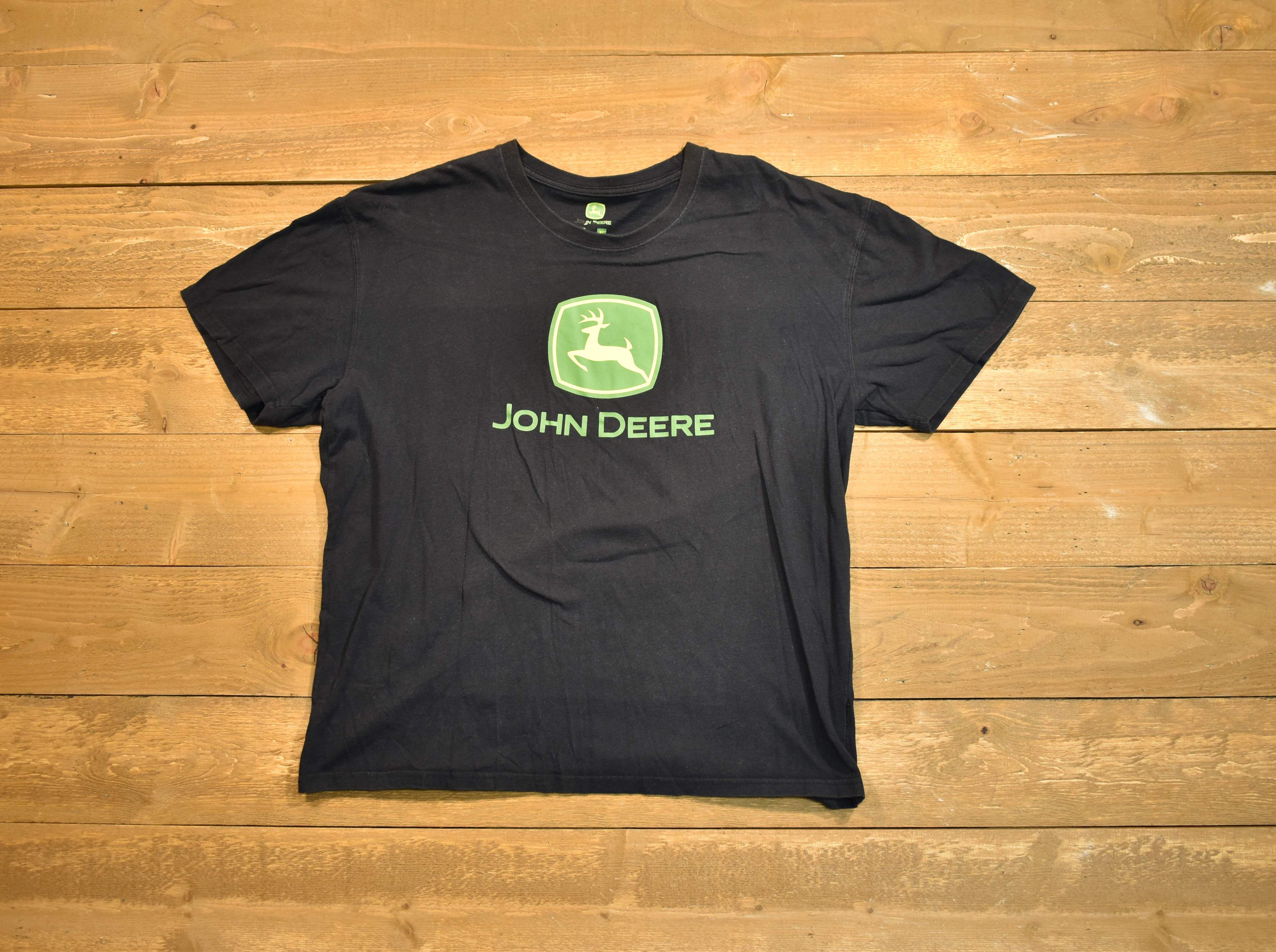 John Deere extra large authentic men's T-shirt black