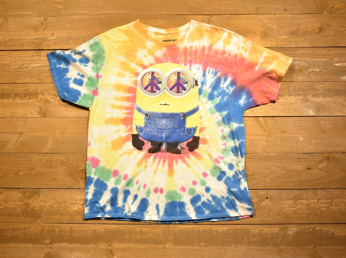 The minions illumination entertainment men's T-shirt two XL tie-dye vintage used