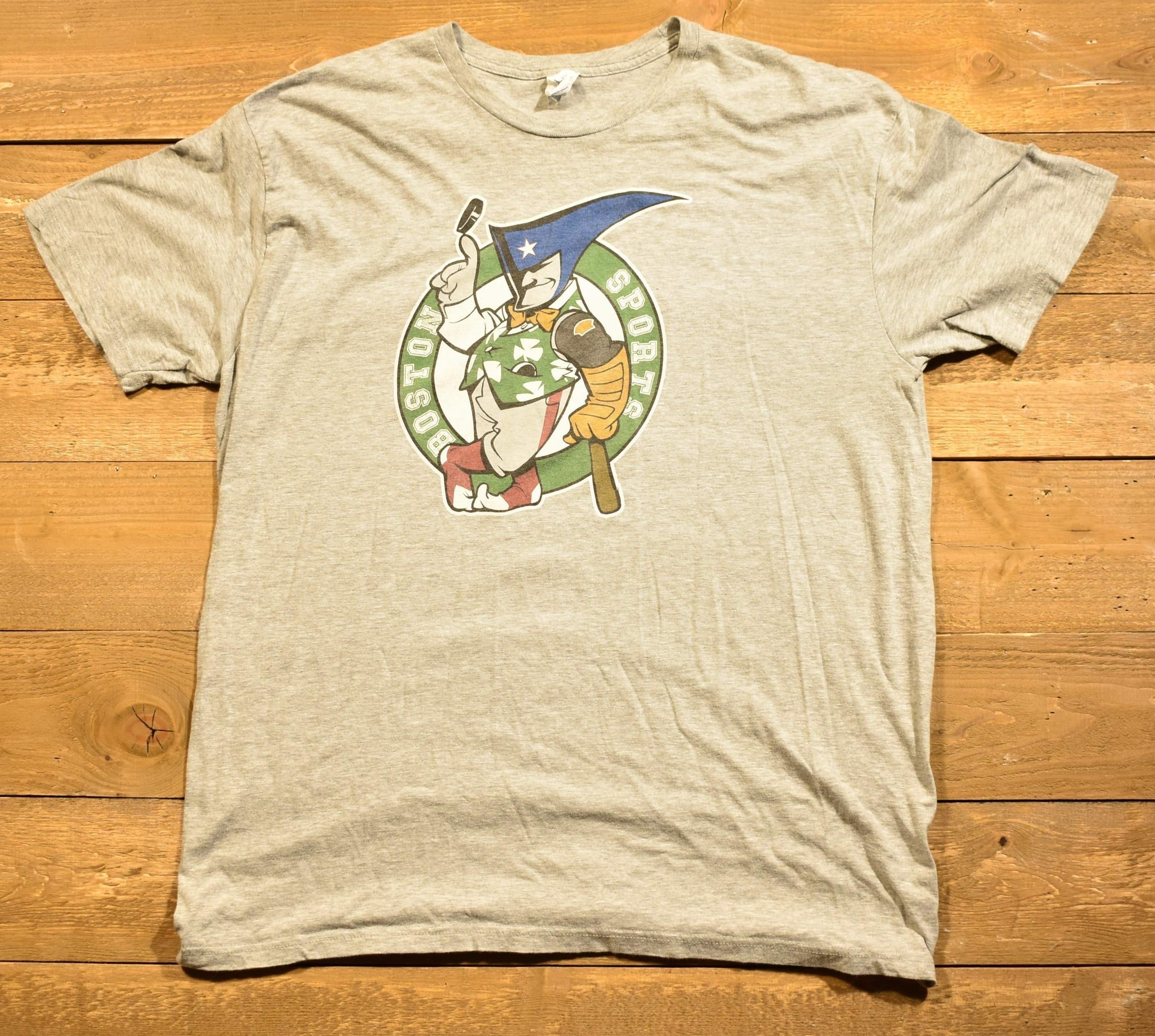 Boston sports men's T-shirt two XL patriots Bruins Celtics use T-shirt