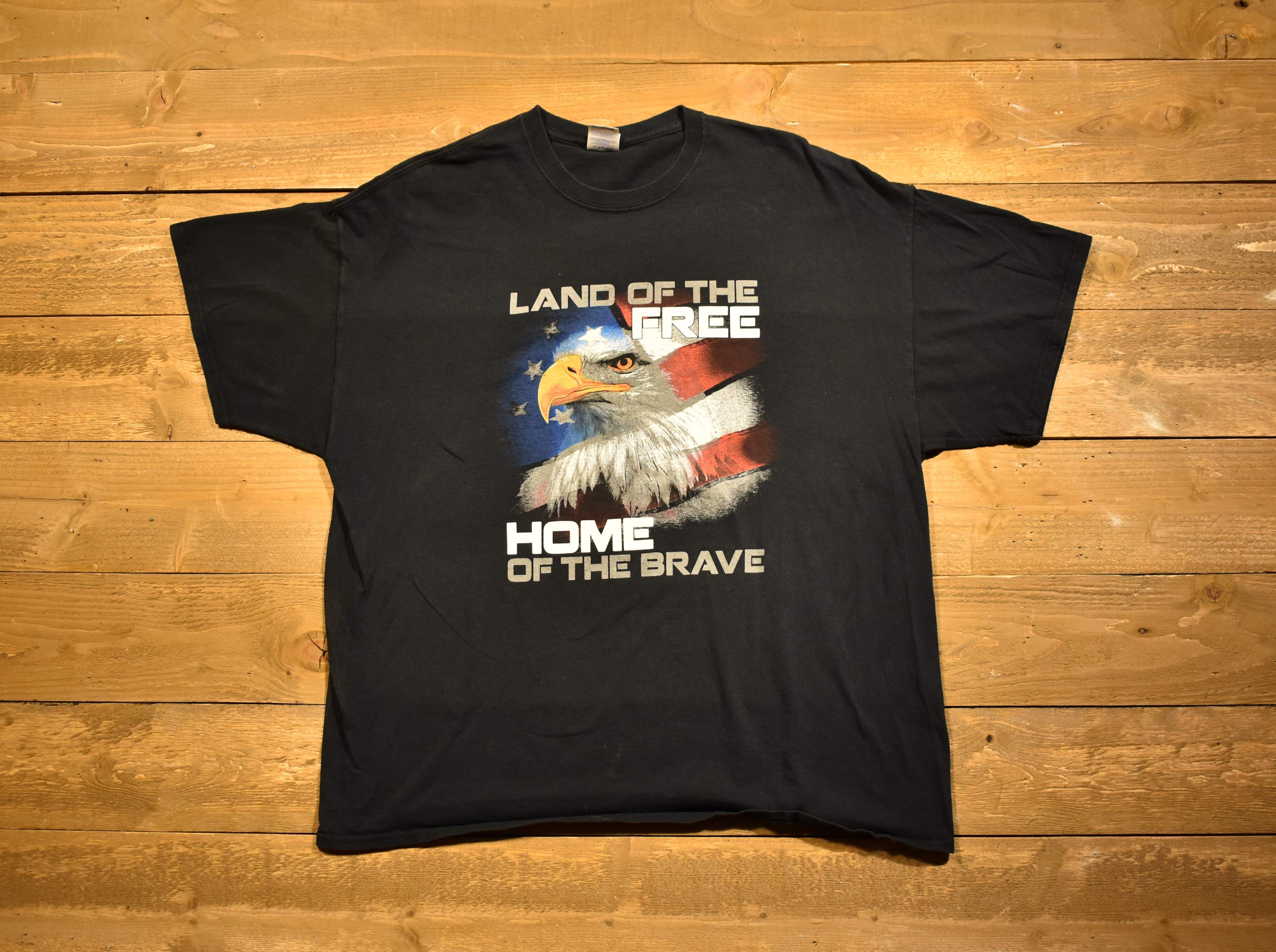 Land of the free home of the brave T-shirt men's 2XL used
