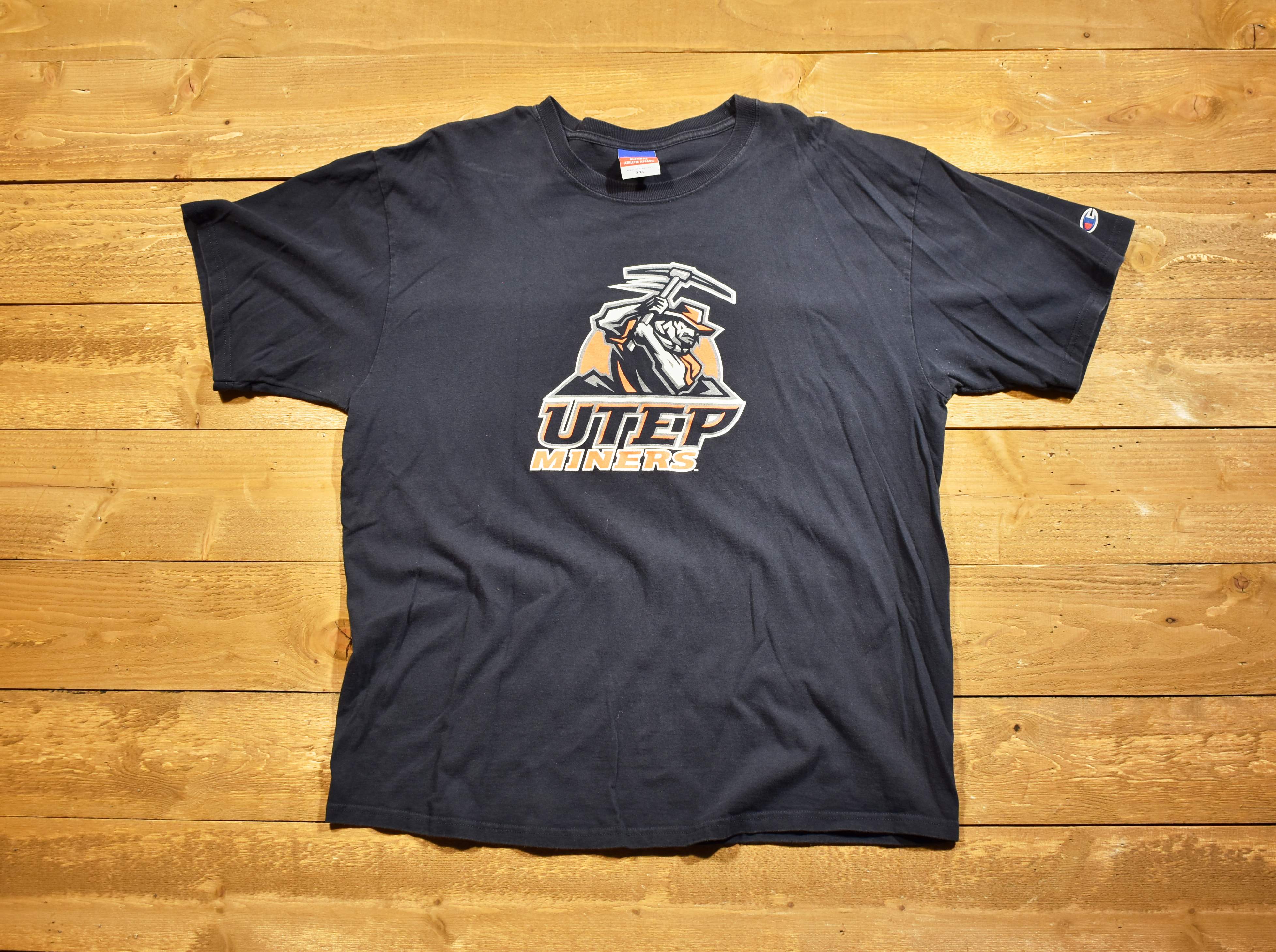 UTEP miners XXL champion authentic apparel men's T-shirt used