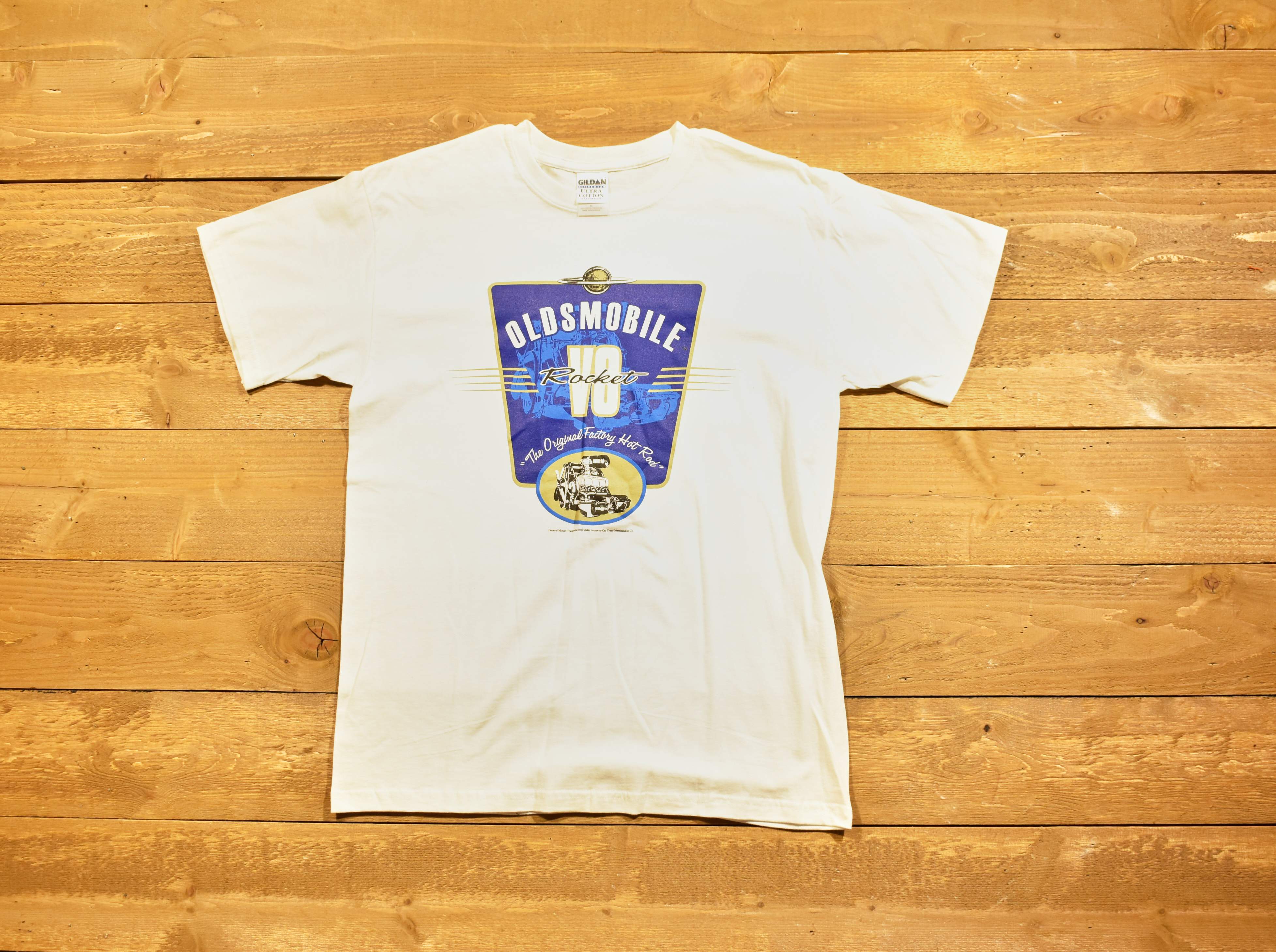 Oldsmobile V8 rocket men's T-shirt general motors medium T-shirt used