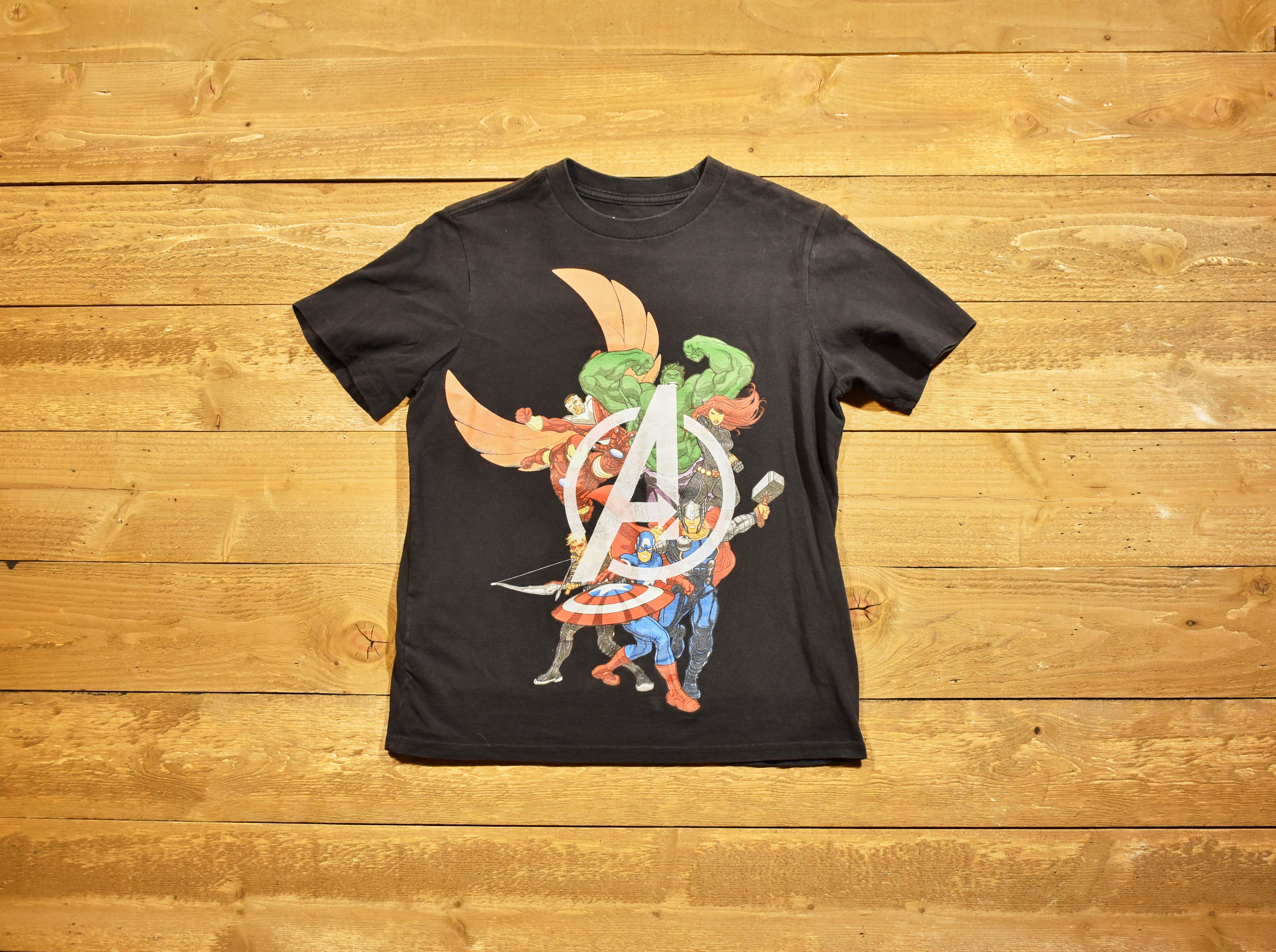 Kids avengers T-shirt size 14 used T-shirt marvel