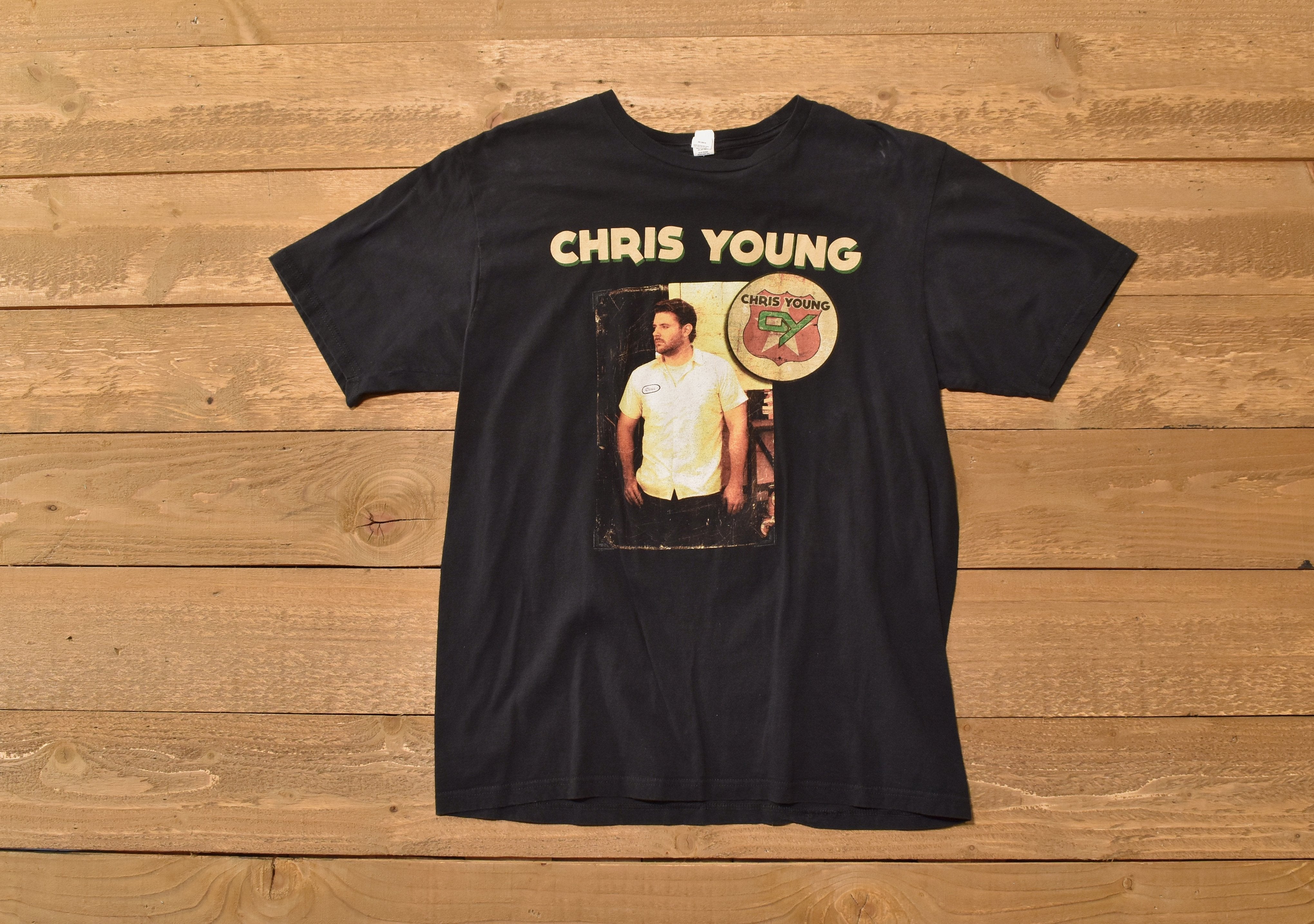 Chris Young Tour t-shirt mens Large used black t-shirt Authentic