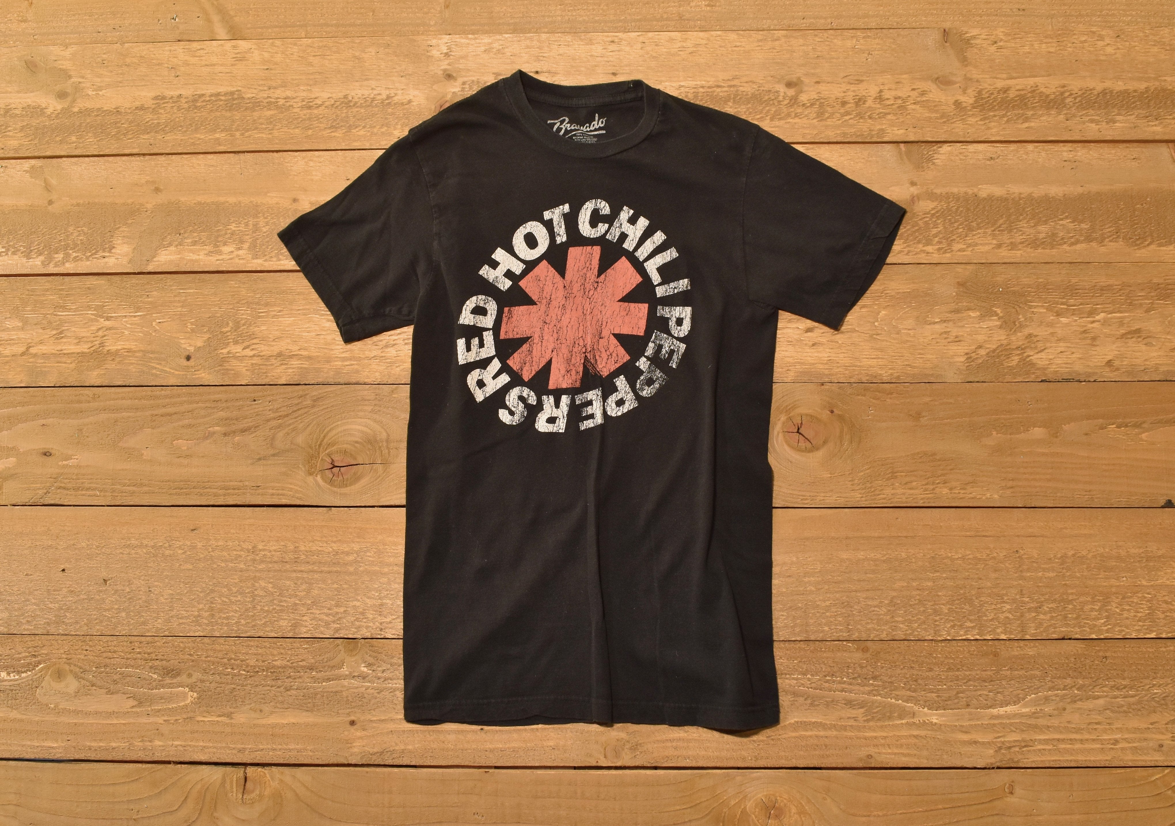 Red Hot Chili peppers t shirt size small band shirt