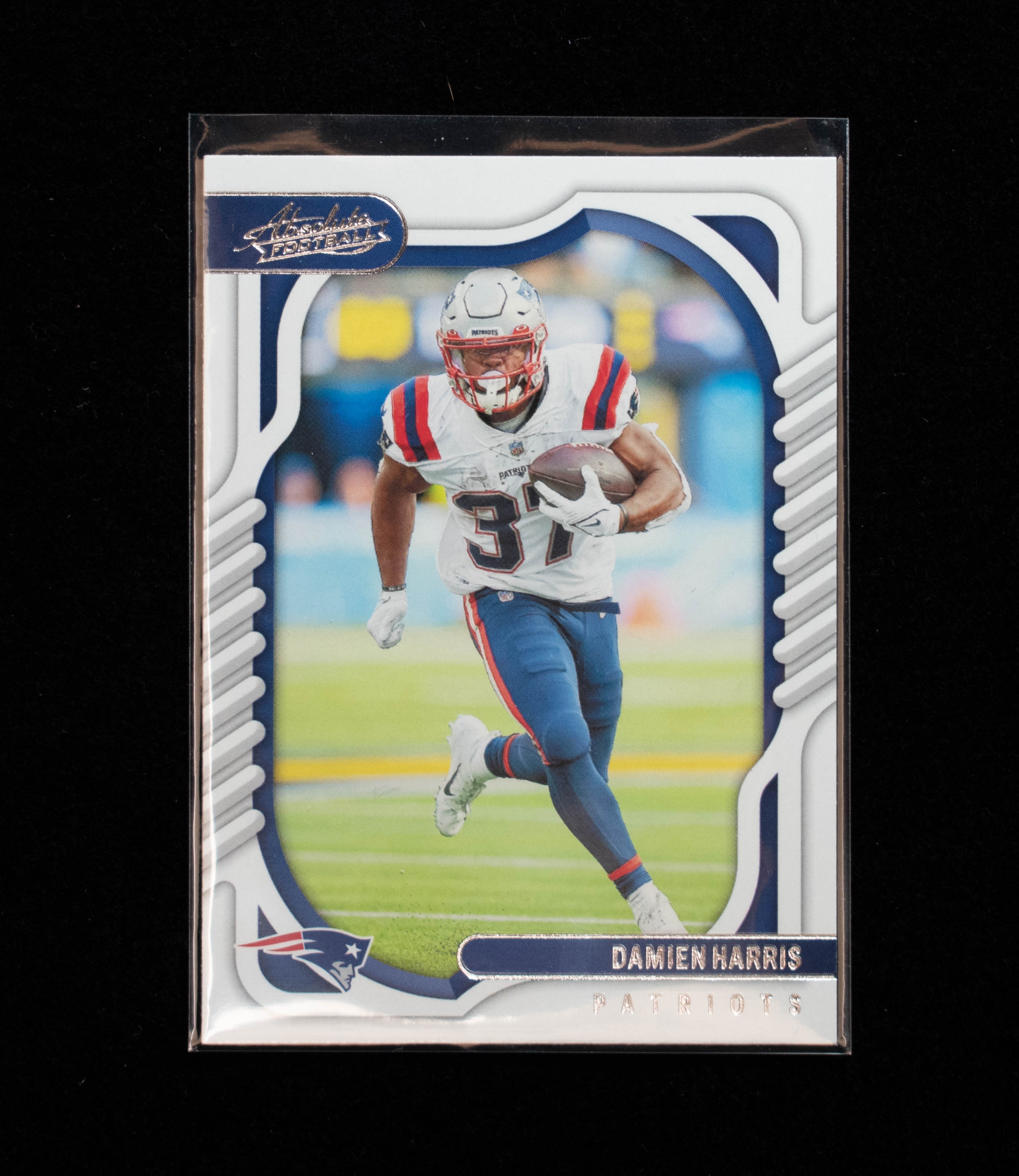 Damien harris 75 Panini 2022 Absolute Football Patriots