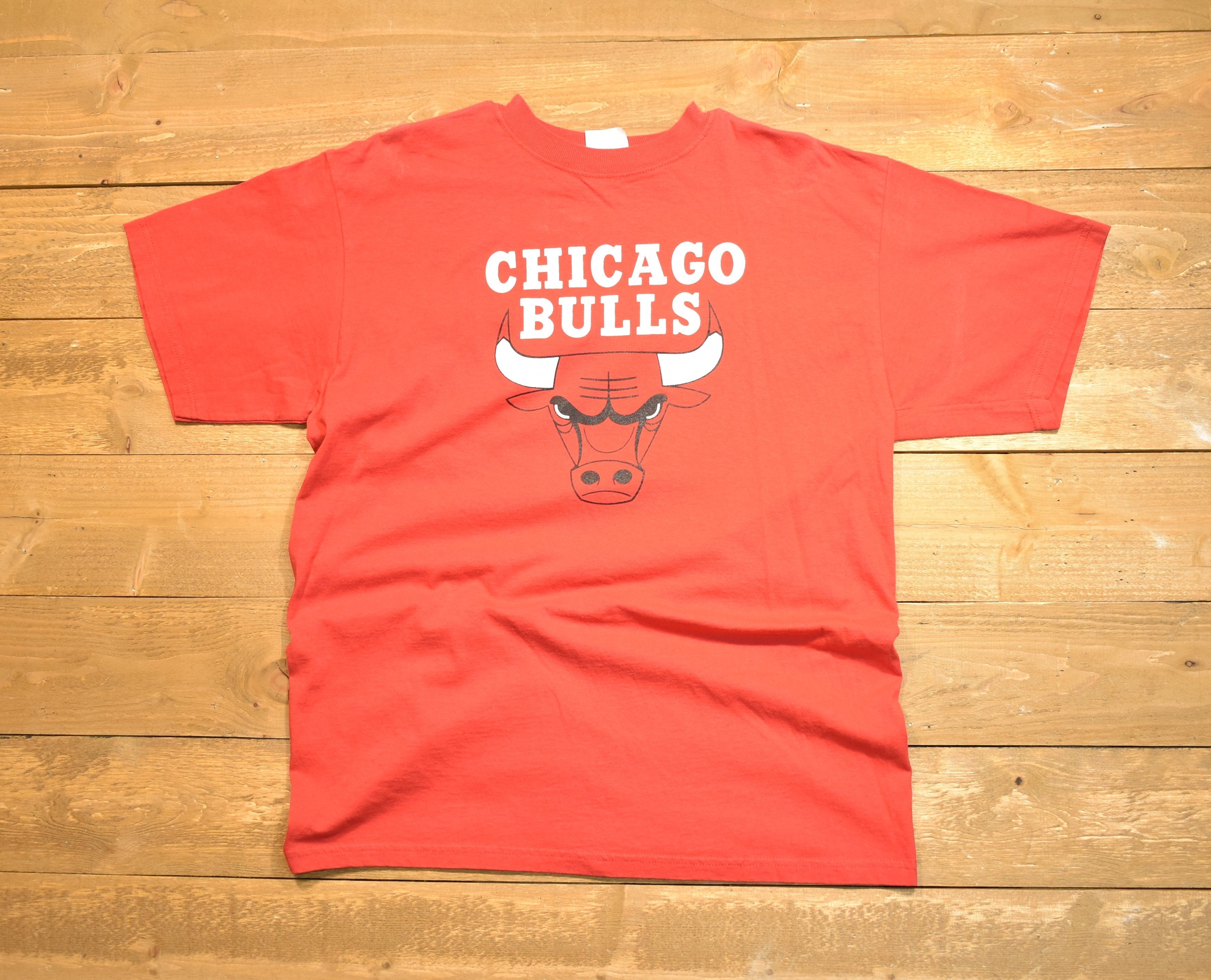 Chicago bulls men's T-shirt XL majestic read men's NBA basketball Gordon 7 used