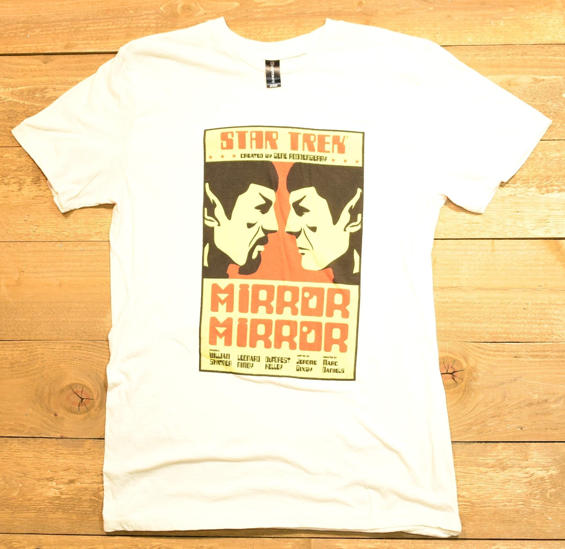 Star trek medium loot crate exclusive T-shirt white used