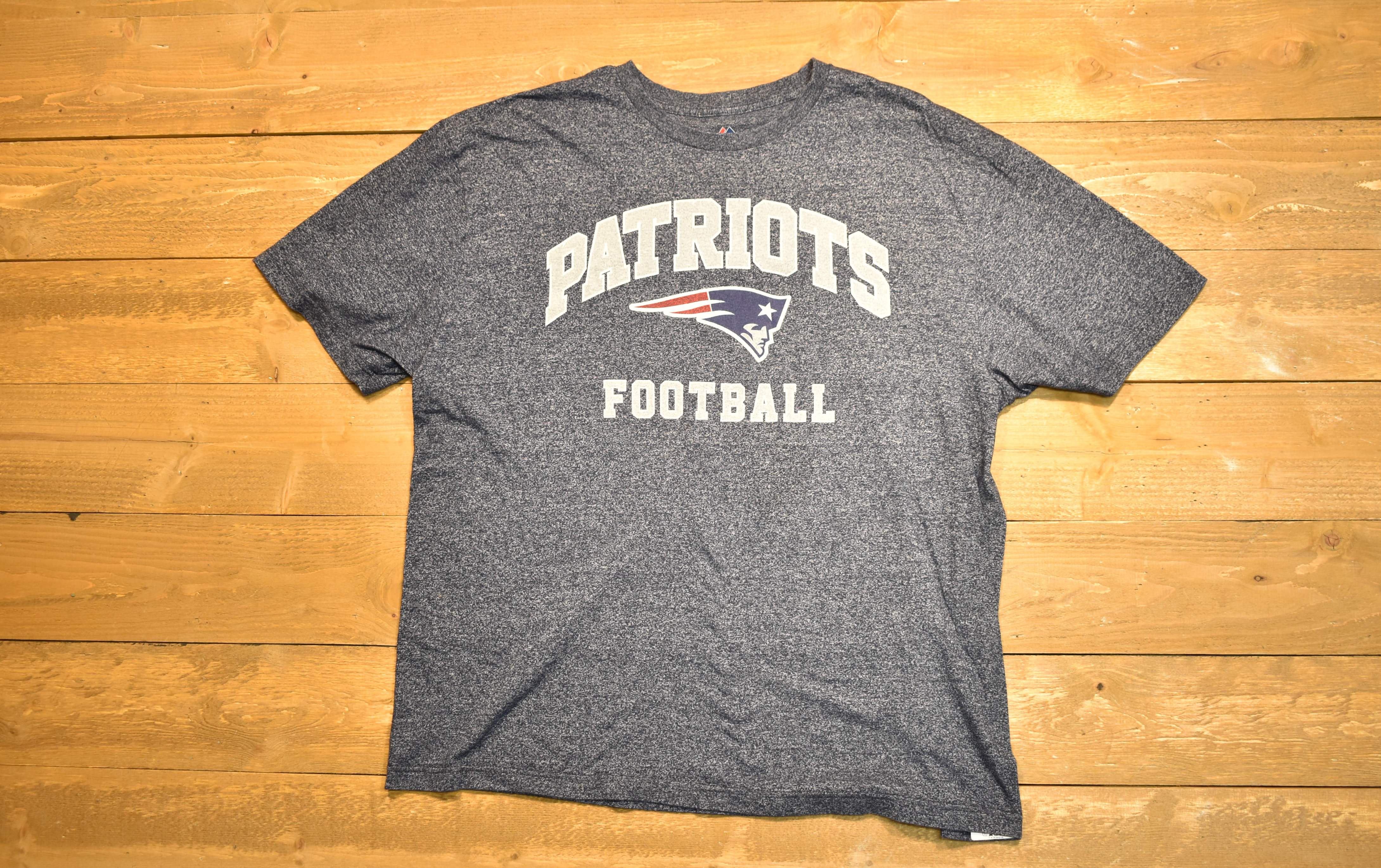New England Patriots football shirt majestic 2XL men's used NFL football