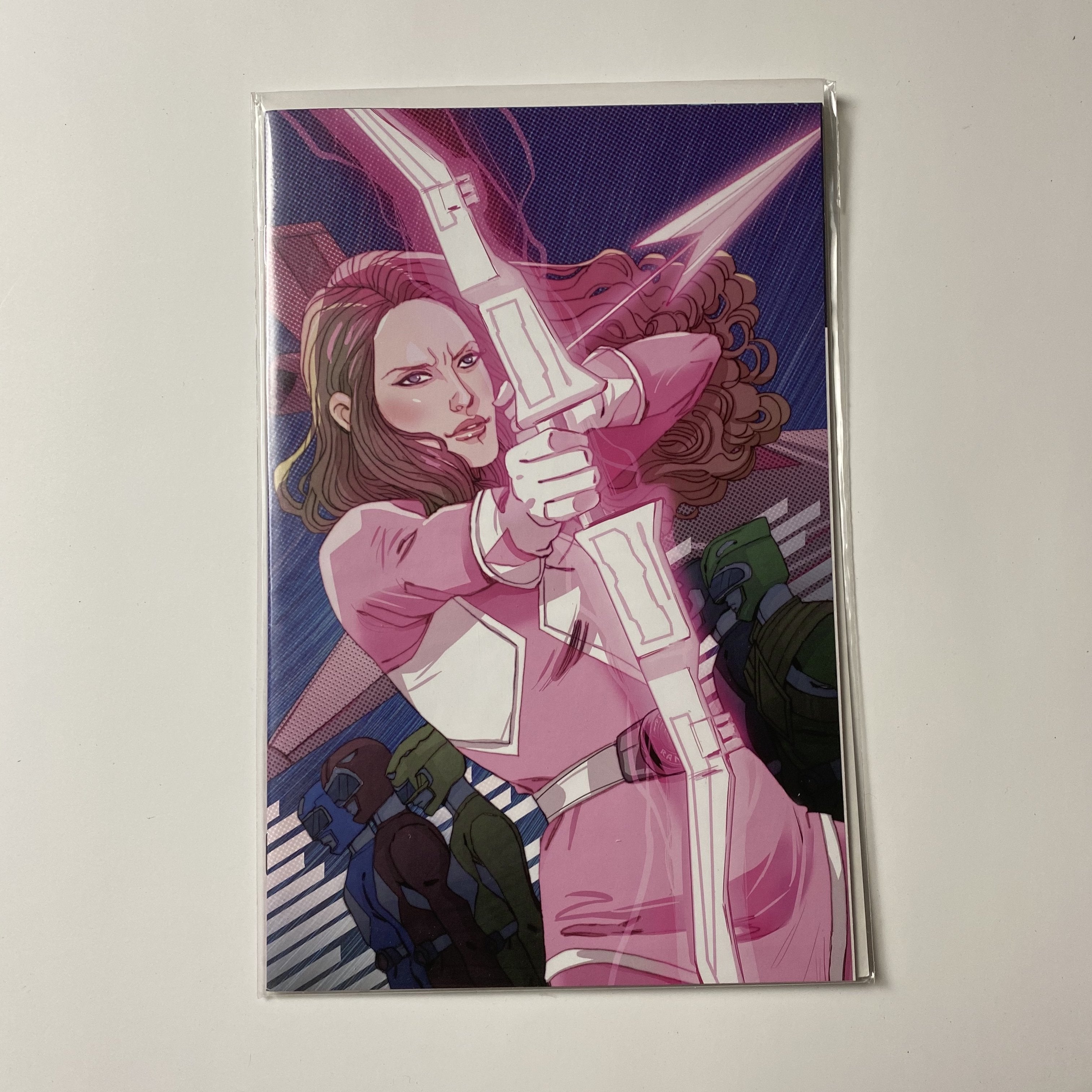 Mighty Morphin power Rangers Pink Ranger Variant Bow and Arrow Book Studios Comic