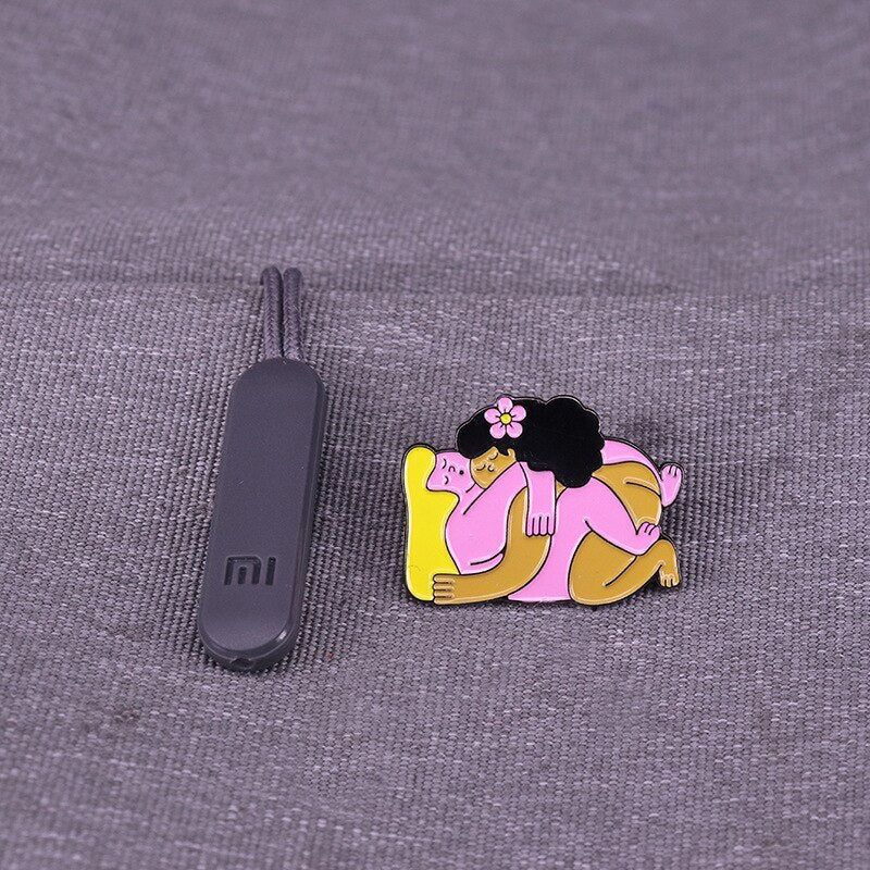 Minority brooch lesbian hug badge