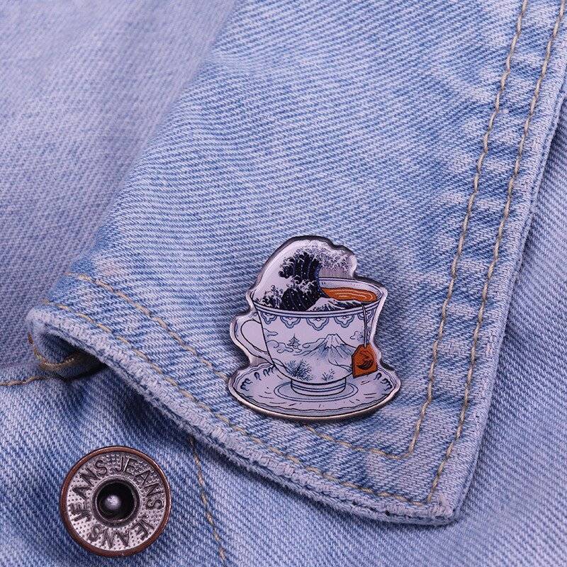 Kanagawa surfing teacup brooch Japanese artist Katsushika Hokusai painting inspiration badge
