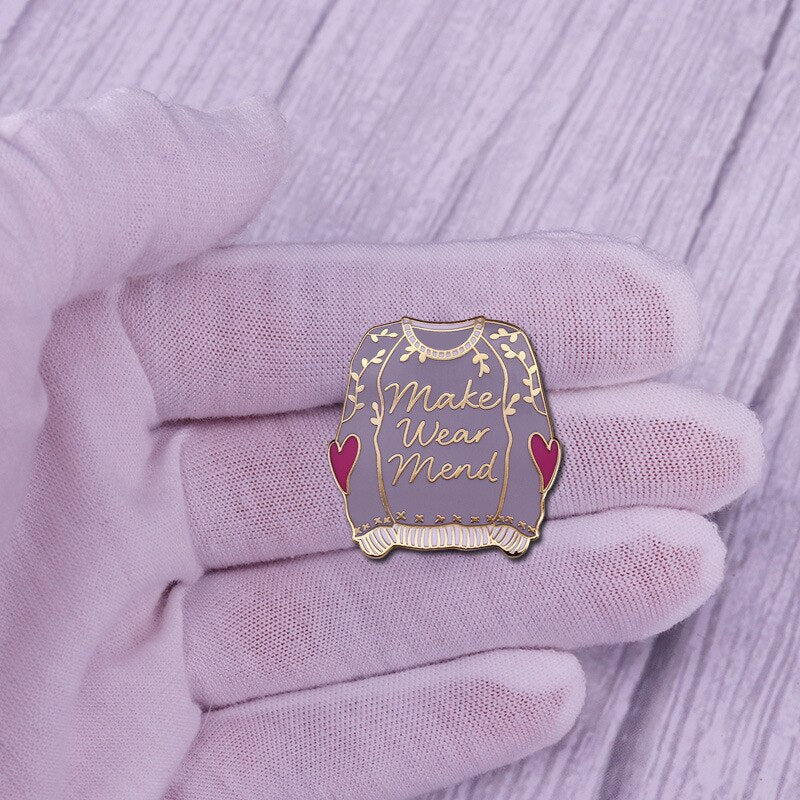 Make Wear Repair-White Sweater Brooch Pink Heart Pattern Clothes Badge Cute Knit Clothes Pin