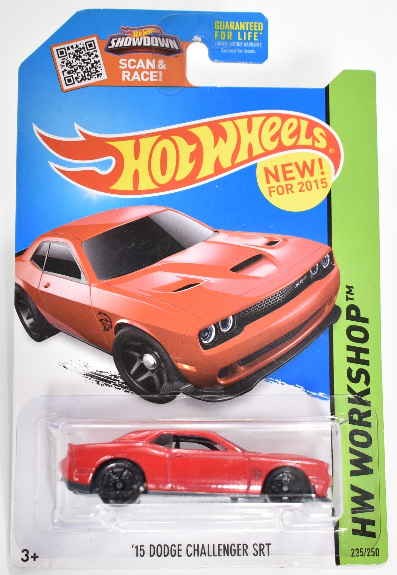 Dodge 2015 Challenger SRT 235 Hot Wheels diecast car