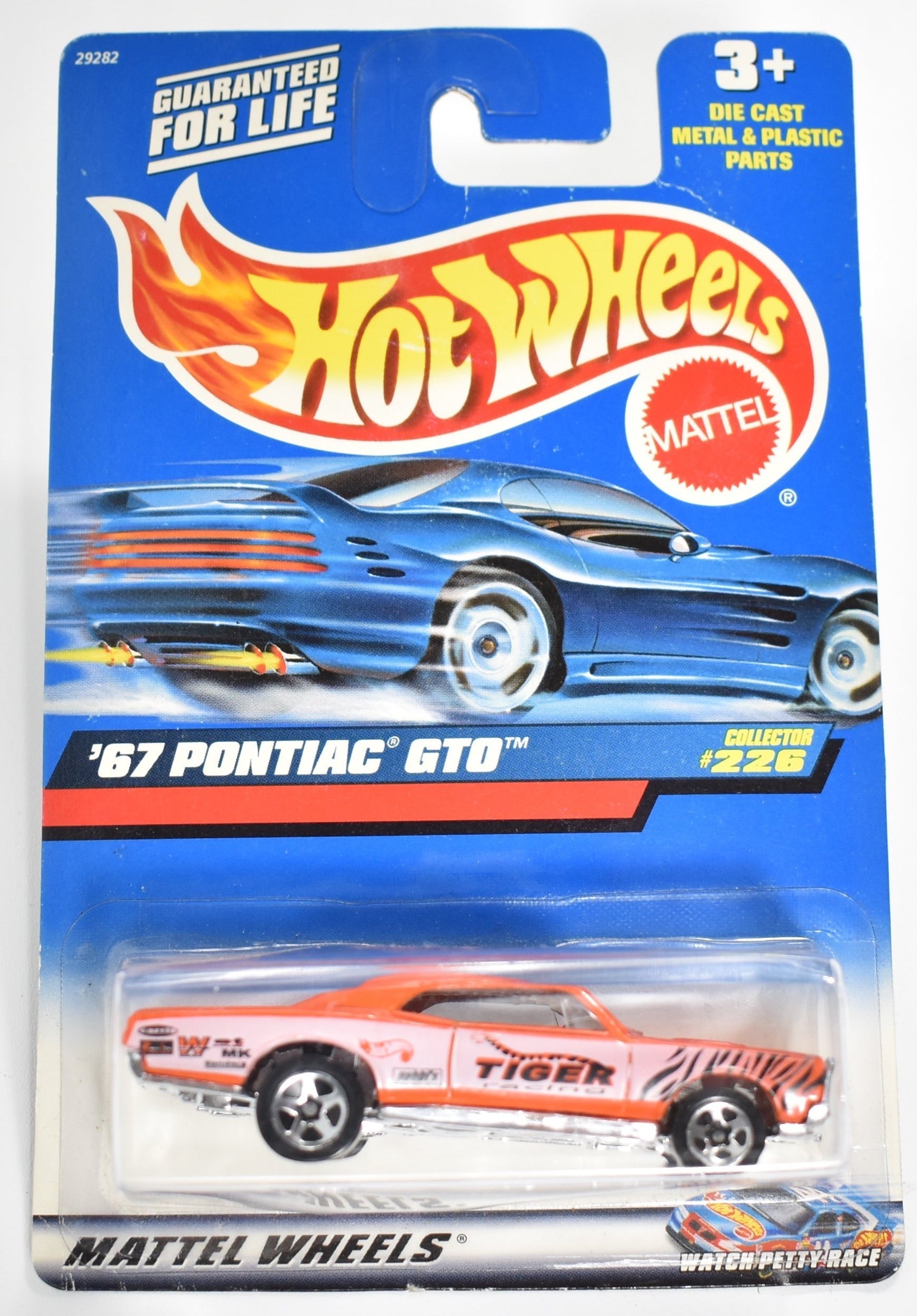 Hot Wheels diecast car 67 Pontiac GTO 226